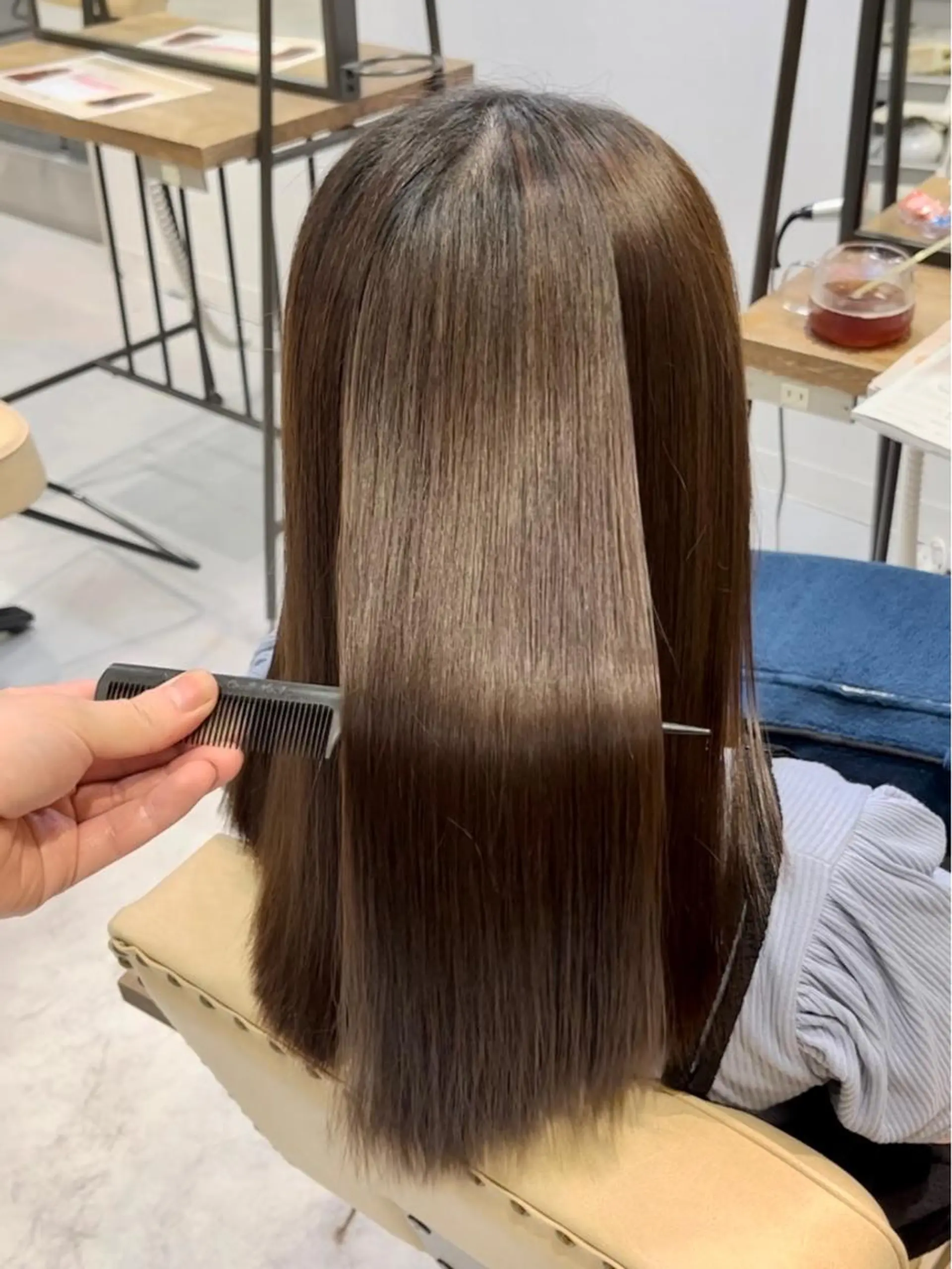 ロング メンズバレイヤージュ 斉藤春のヘアスタイル