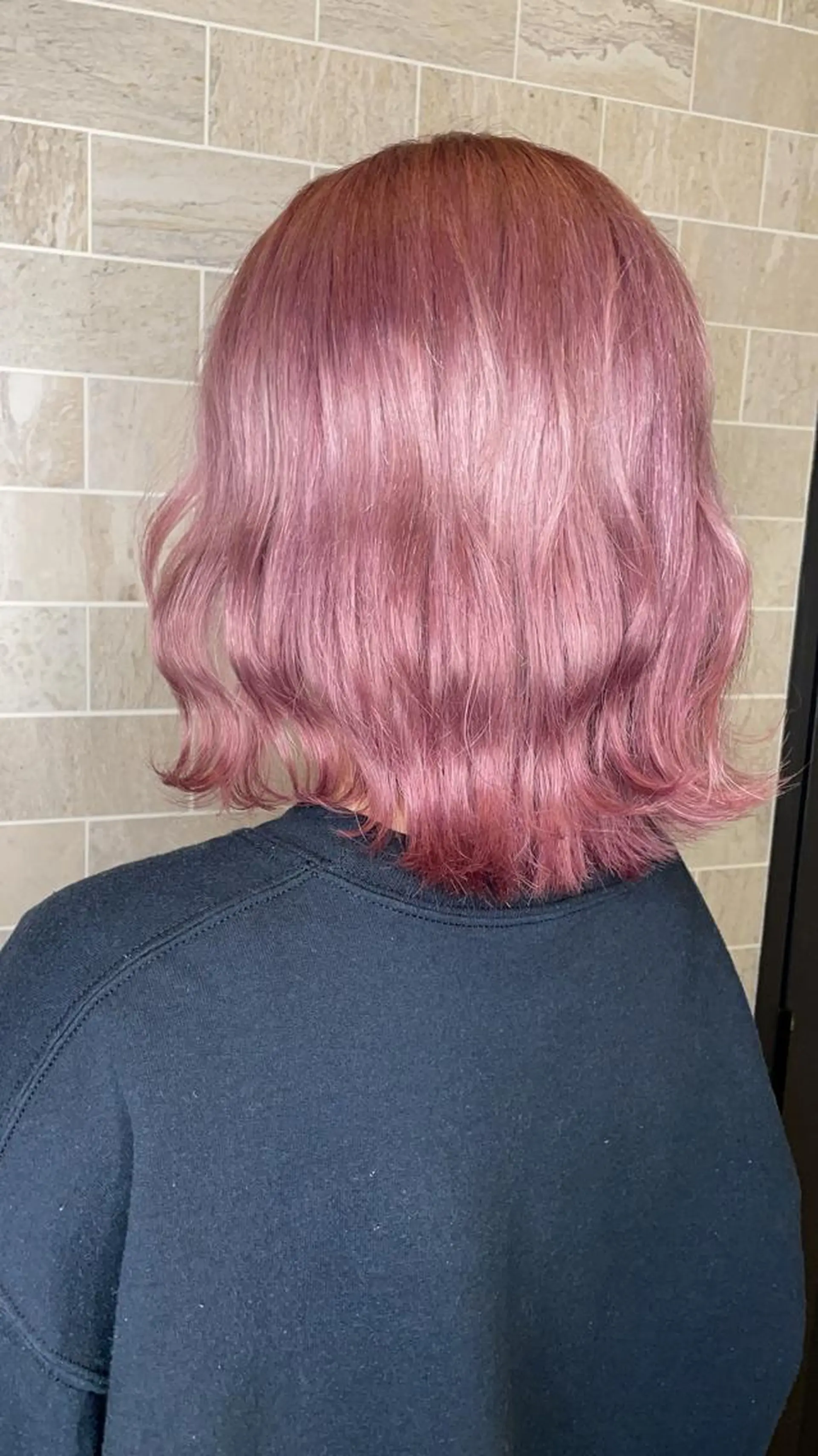 セミロング ヘアカラー トリートメント ブリーチ毛矯正.髪質 改善.髪にドラマをのヘアスタイル