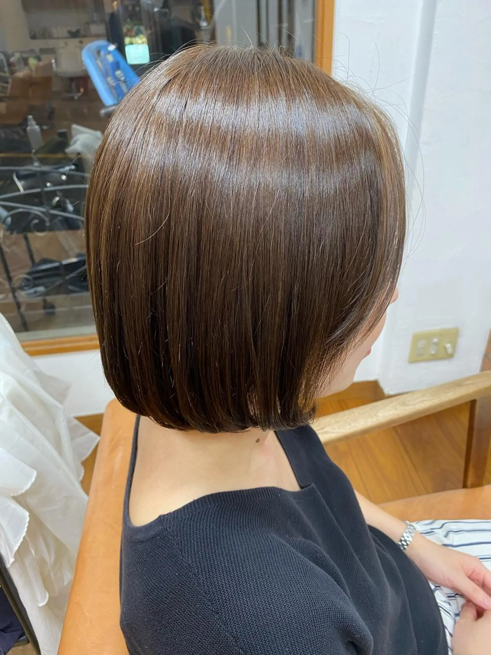 ミディアム カラー 安澤 彩奈のヘアスタイル