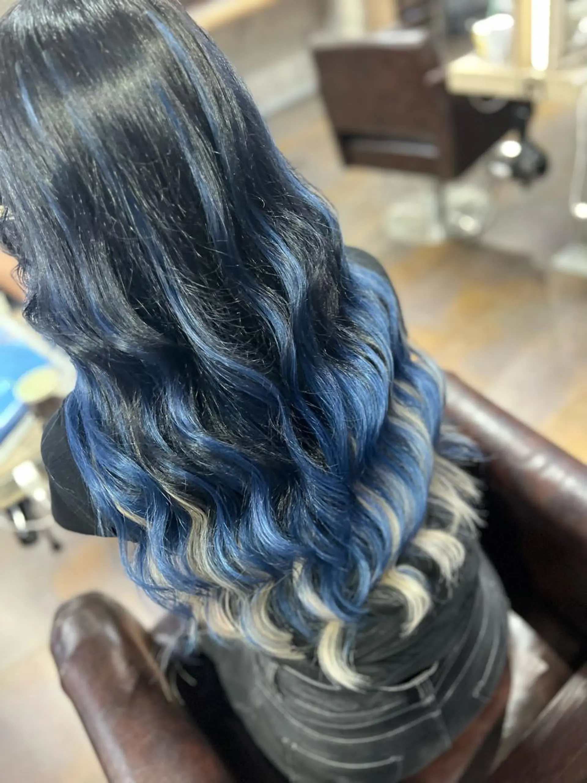 ロング カラー パーマ ヘアアレンジ メンズ キッズ ネイル マツエク・マツパ アイブロウ シールエクステ メンズバレイヤージュ メンズハイライト メンズインナーカラー メンズ韓国風 ミルクティーハイトー ン💖Mikaのヘアスタイル