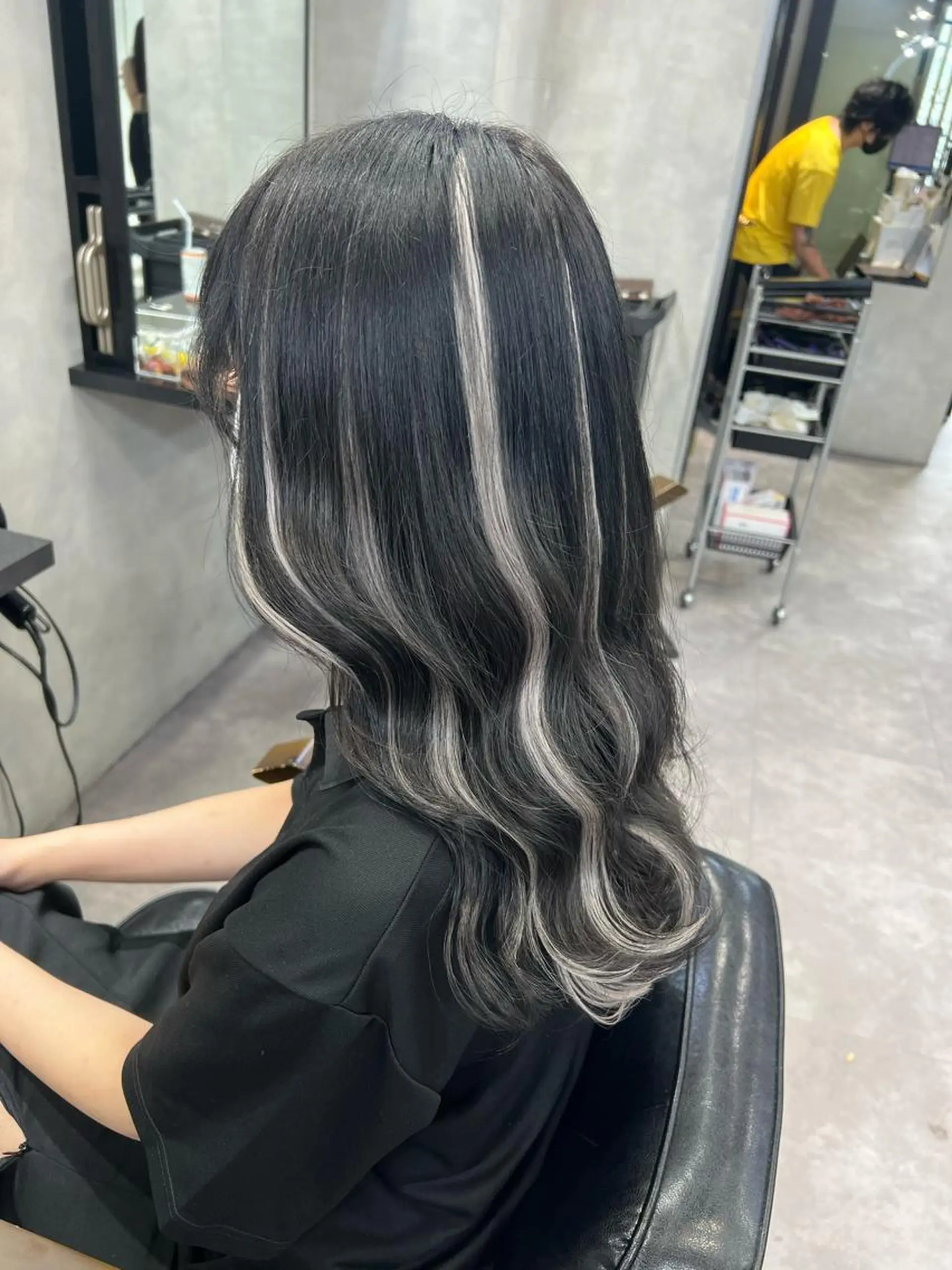 セミロング カラー ヘアアレンジ シールエクステ アッシュ バレイヤージュ ベージュカラー ブリーチ カット ヘアカラー エクステ ar+ ❤︎ maiのヘアスタイル