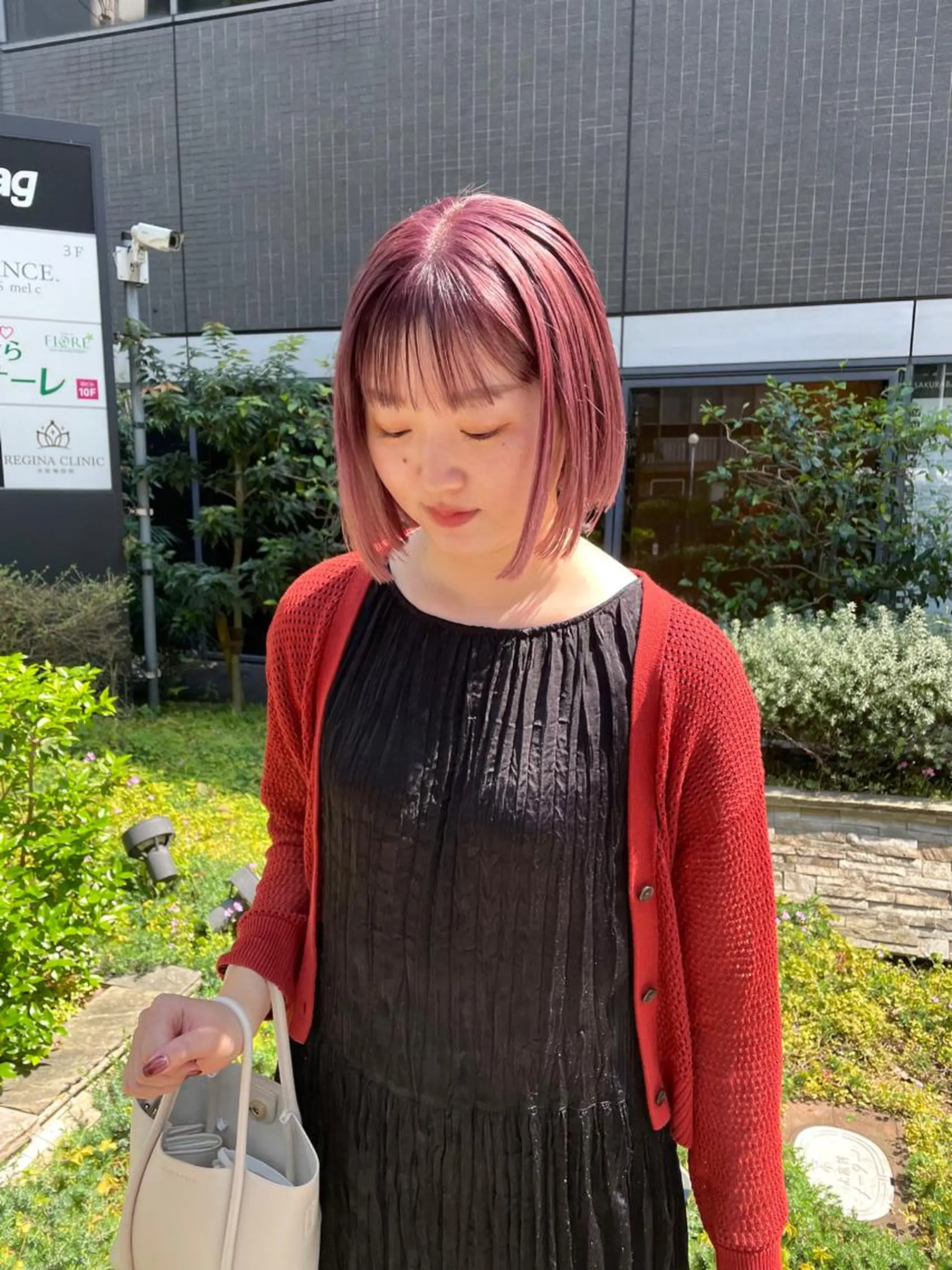 ミディアム カラー パーマ ヘアアレンジ メンズ キッズ ネイル マツエク・マツパ アイブロウ ピンクカラー カラーマツエク ピンク カット ヘアカラー トリートメント tatsumi/ボブ ウルフ/レイヤーのヘアスタイル