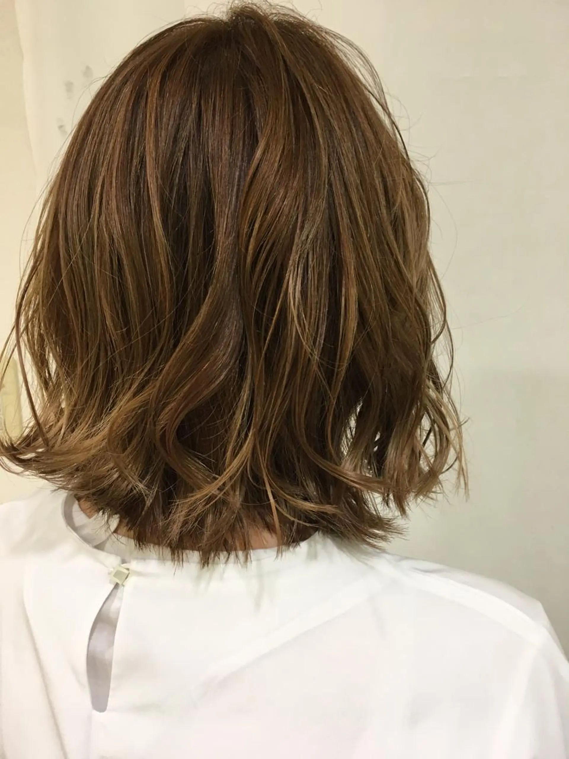 ショート カラー パーマ ボブ タンバルモリ 外ハネヘア きむえり/髪質改善 /セット/カラーのヘアスタイル