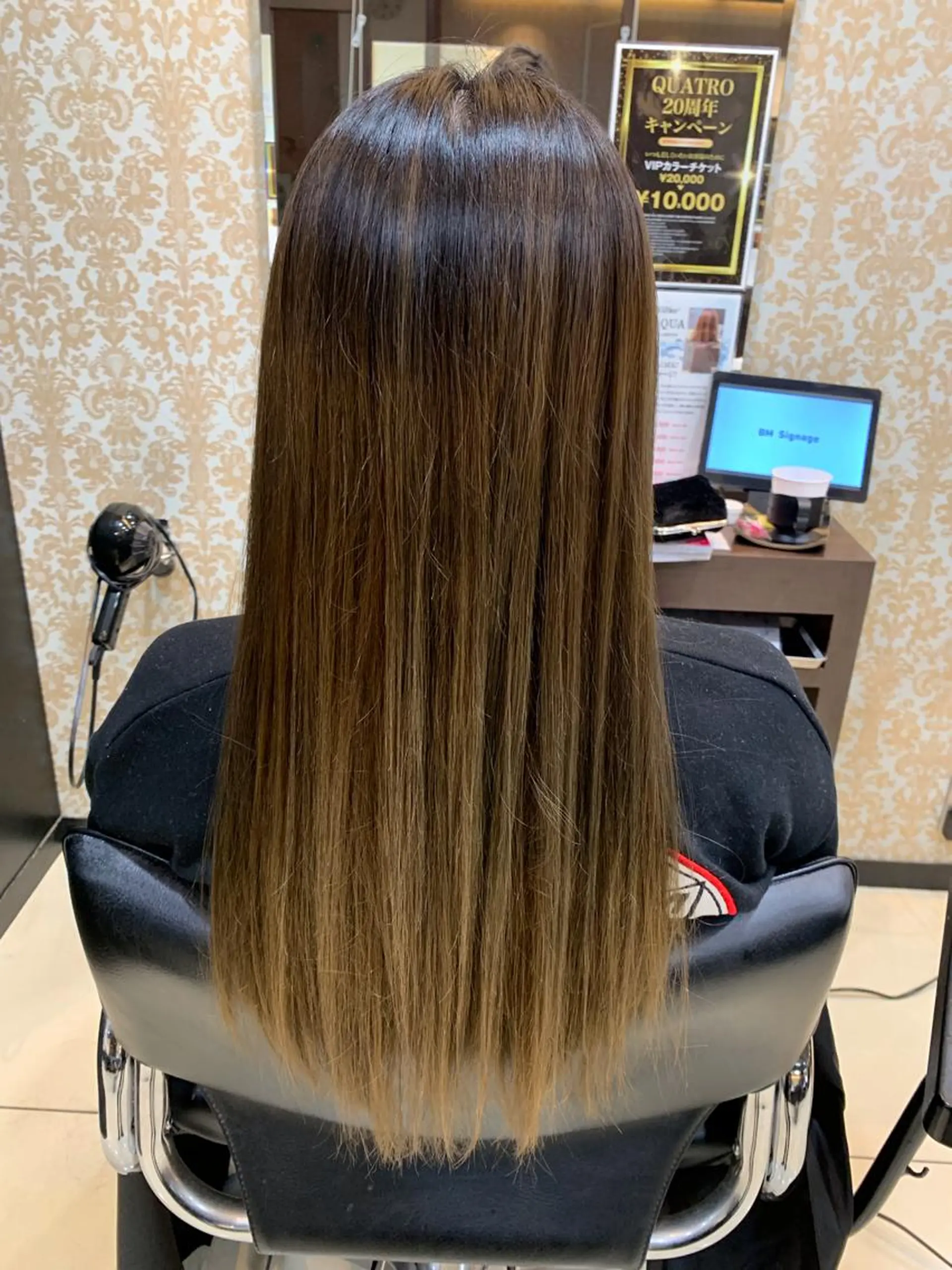 ロング カラー OPERA 赤塚のヘアスタイル