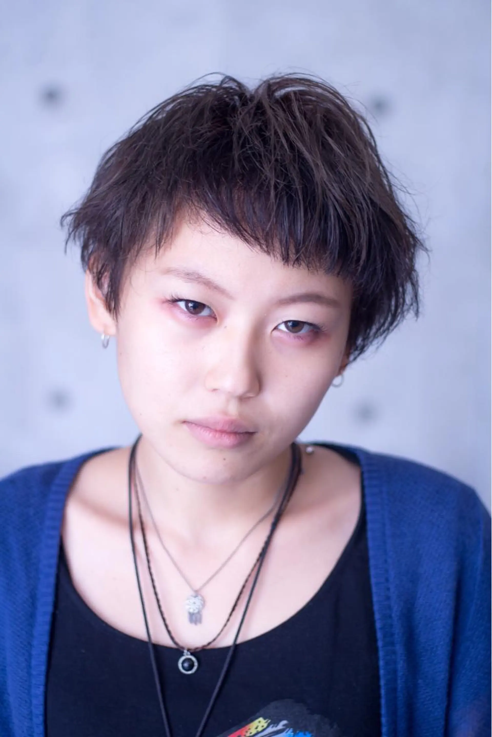 ショート カラー アッシュ 森 海のヘアスタイル