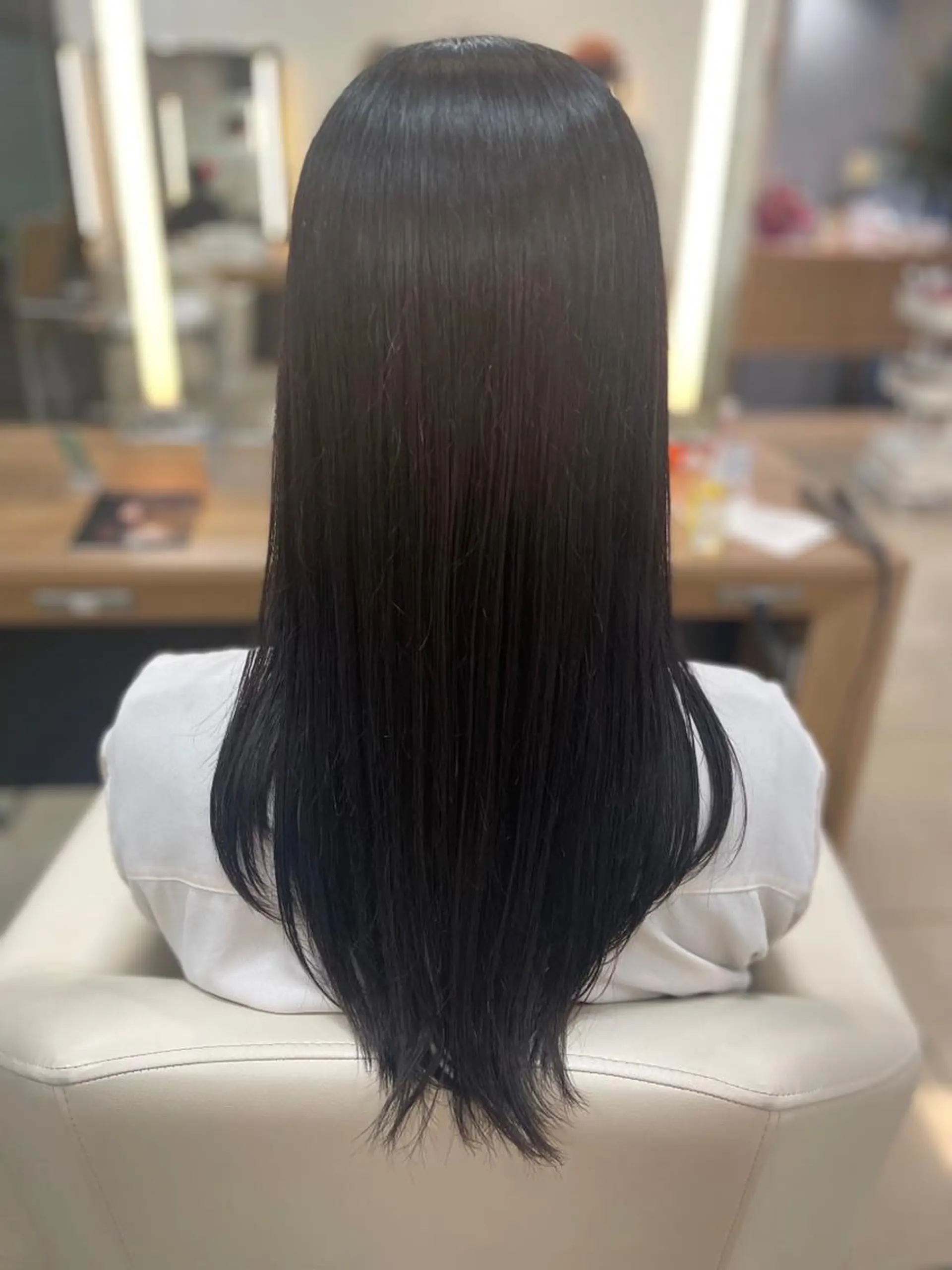 ロング ハイトーン/パーソナ ルカラー診断・ユキノのヘアスタイル