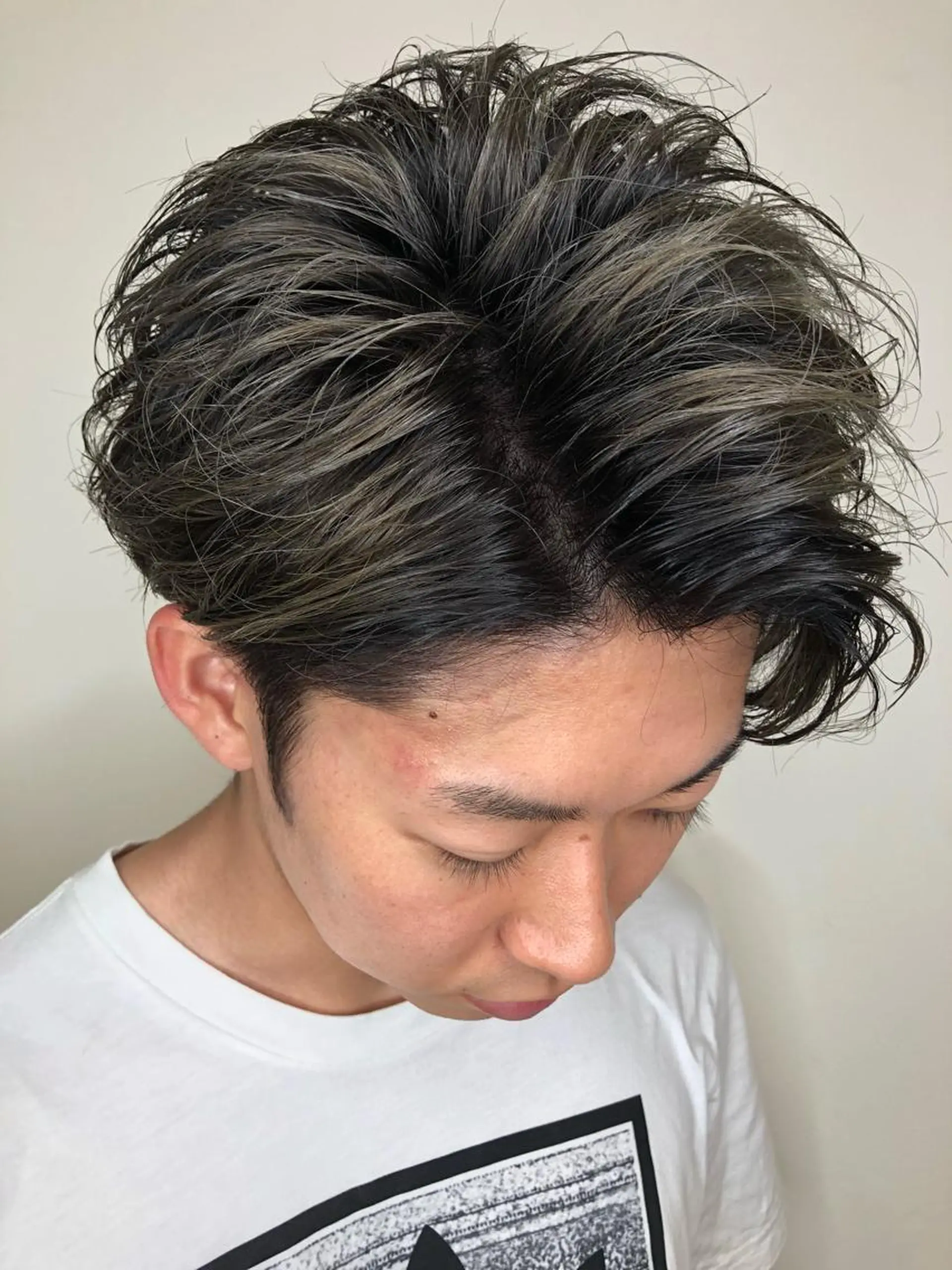 ショート カラー メンズ メンズヘア特化 崎田 成人のヘアスタイル