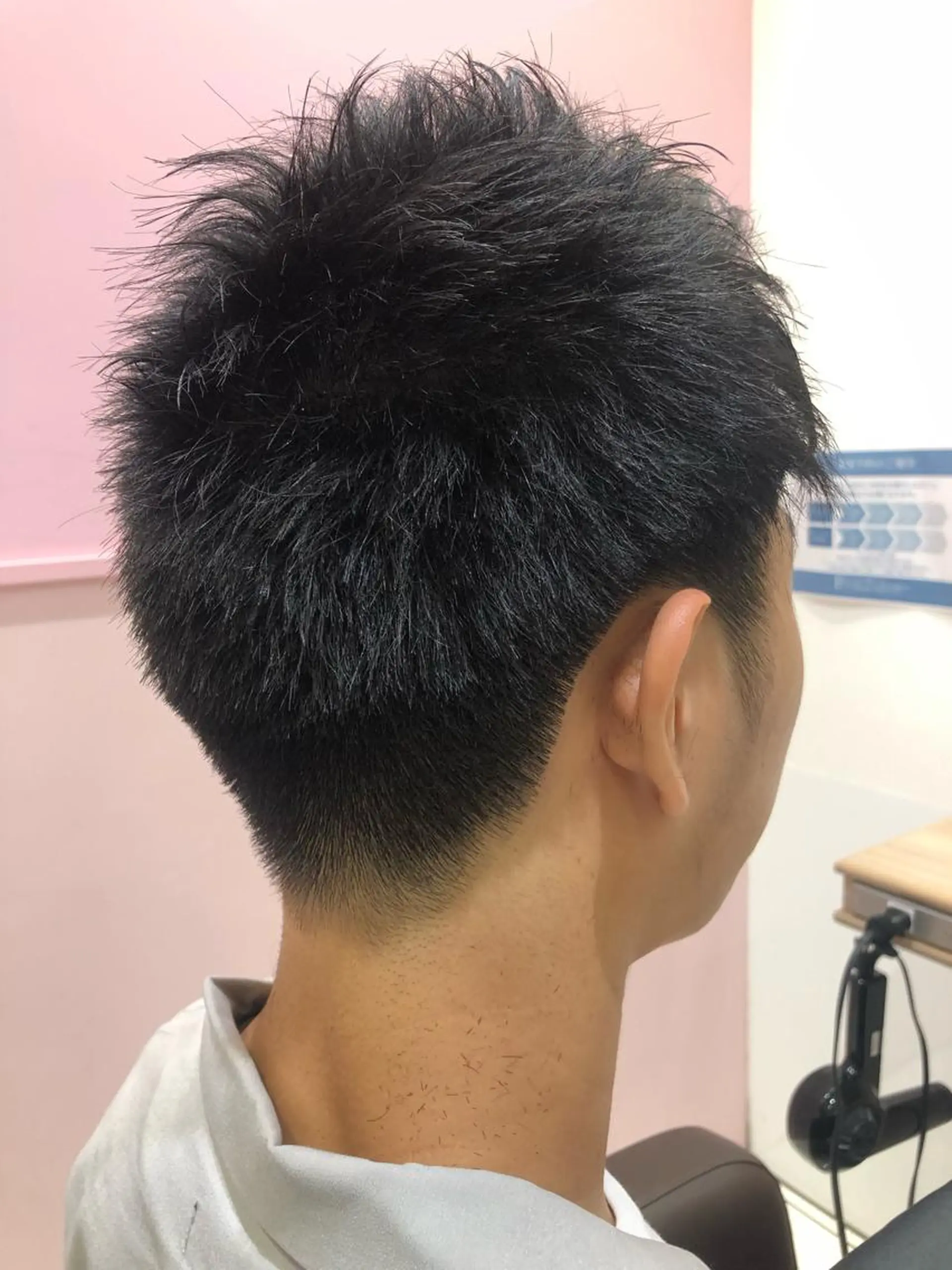 メンズ マッシュ 美容室fuwat所属・侑🌈特価 映える店内でカット✨のヘアスタイル