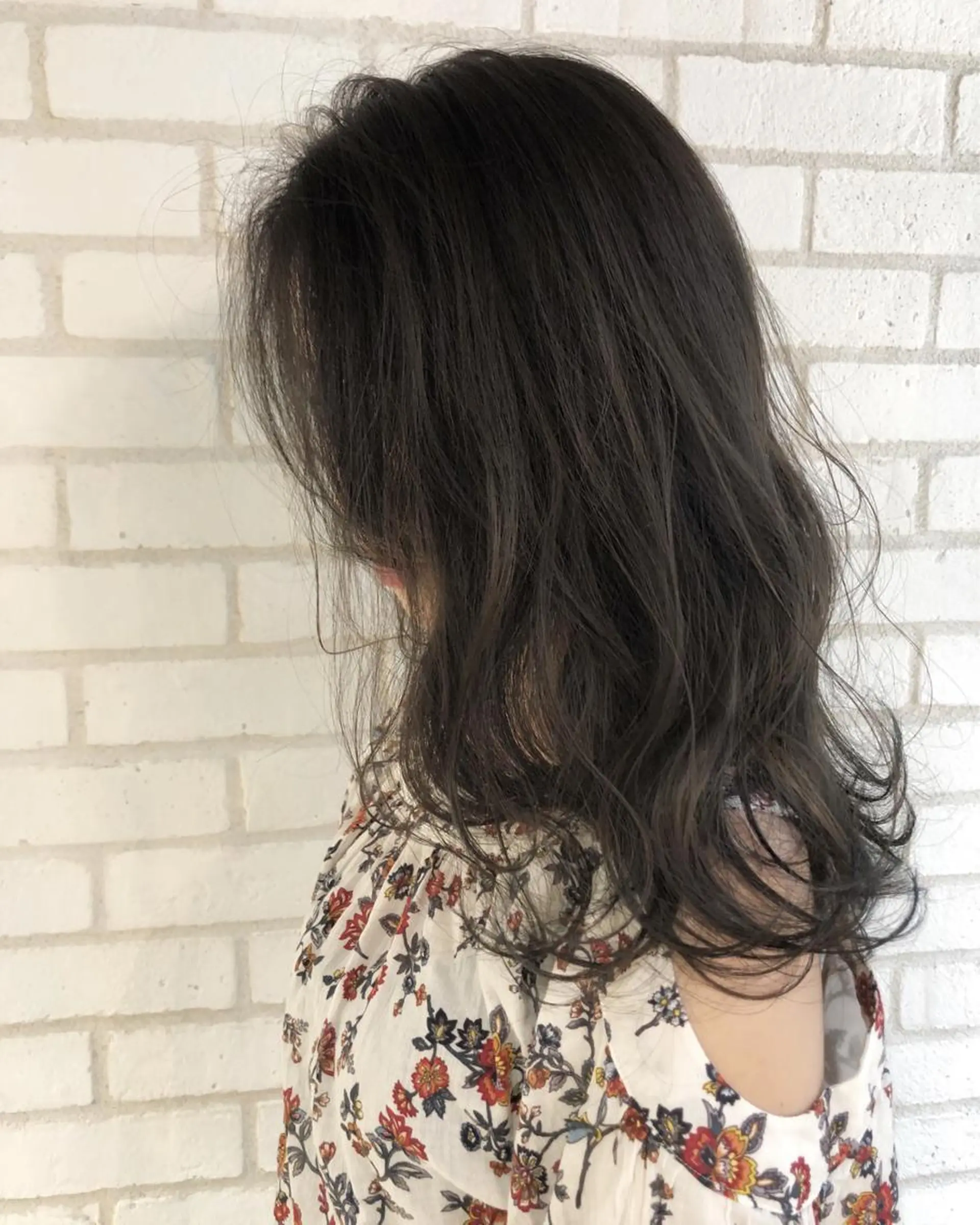 セミロング カラー RAF TOKYO所属・小島 侑衣のヘアスタイル