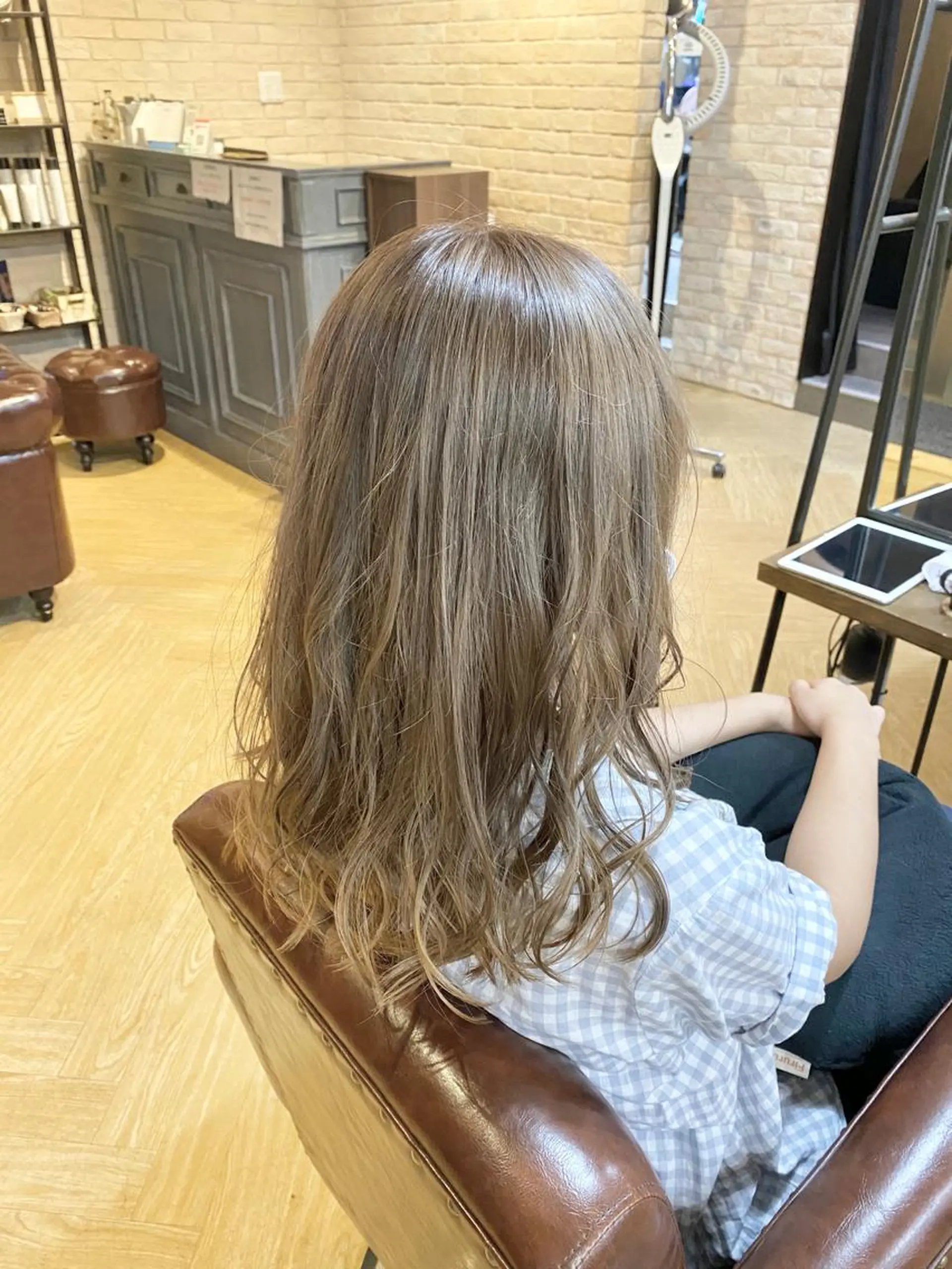 セミロング カラー 髪質改善 ヒデのヘアスタイル