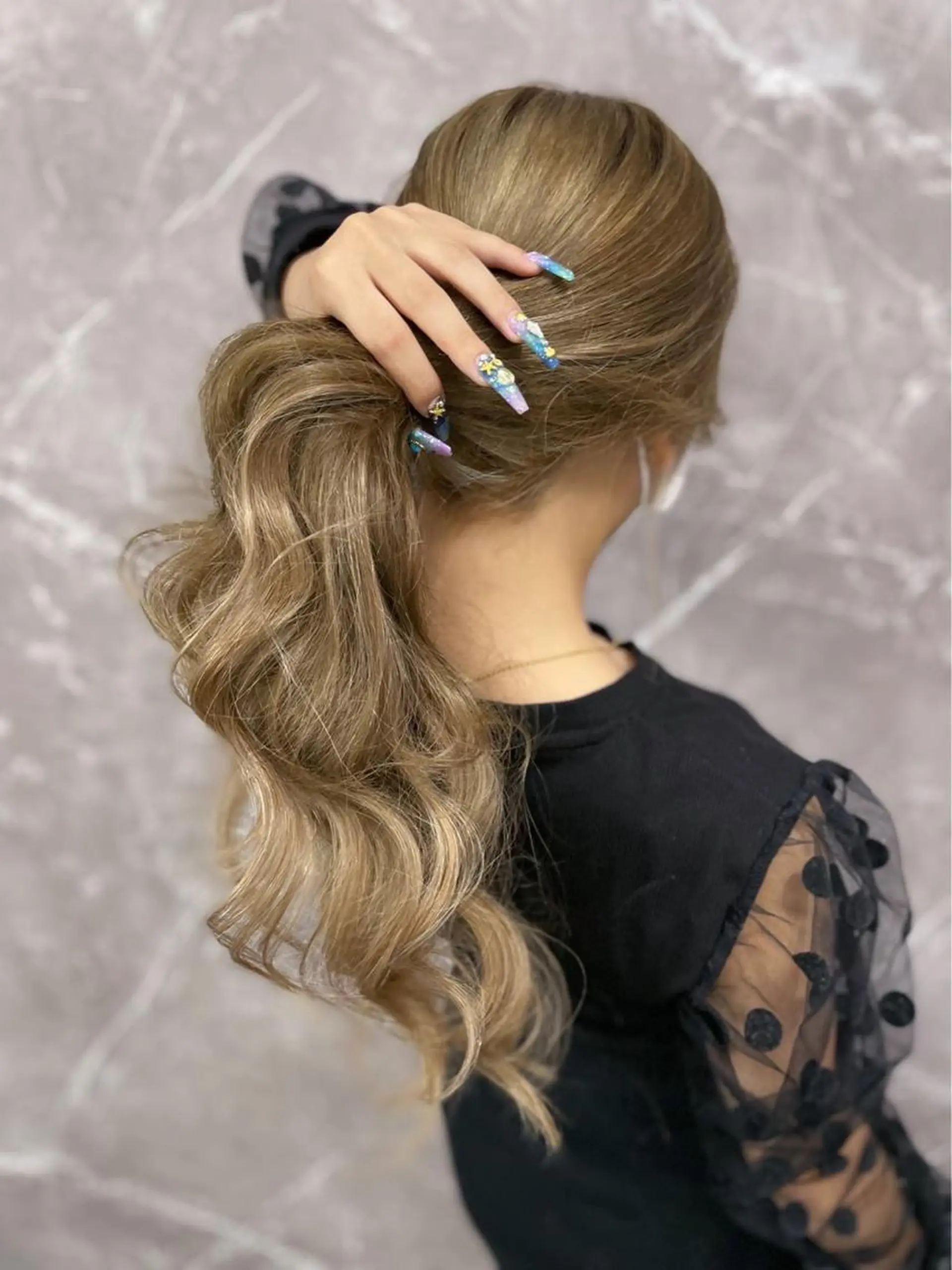 ロング カラー Yu シールエクステのヘアスタイル