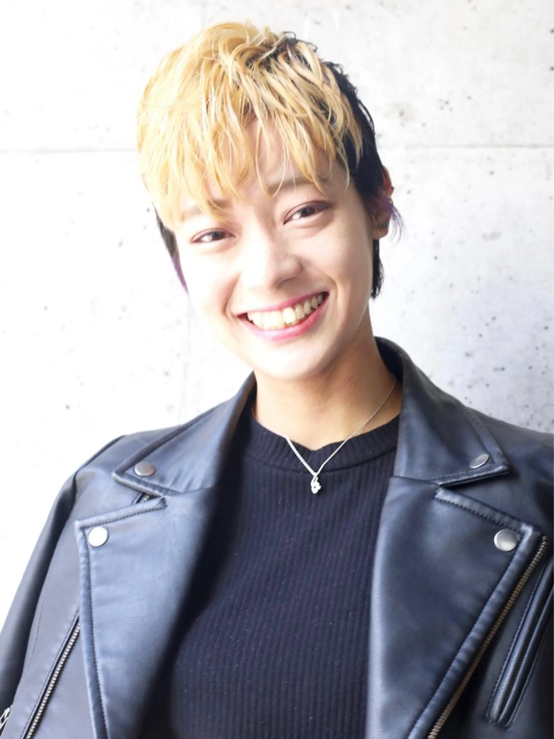 ショート カラー ヘアカラー トリートメント 難波/心斎橋/ボブ/ 髪質改善/ハイトーンのヘアスタイル