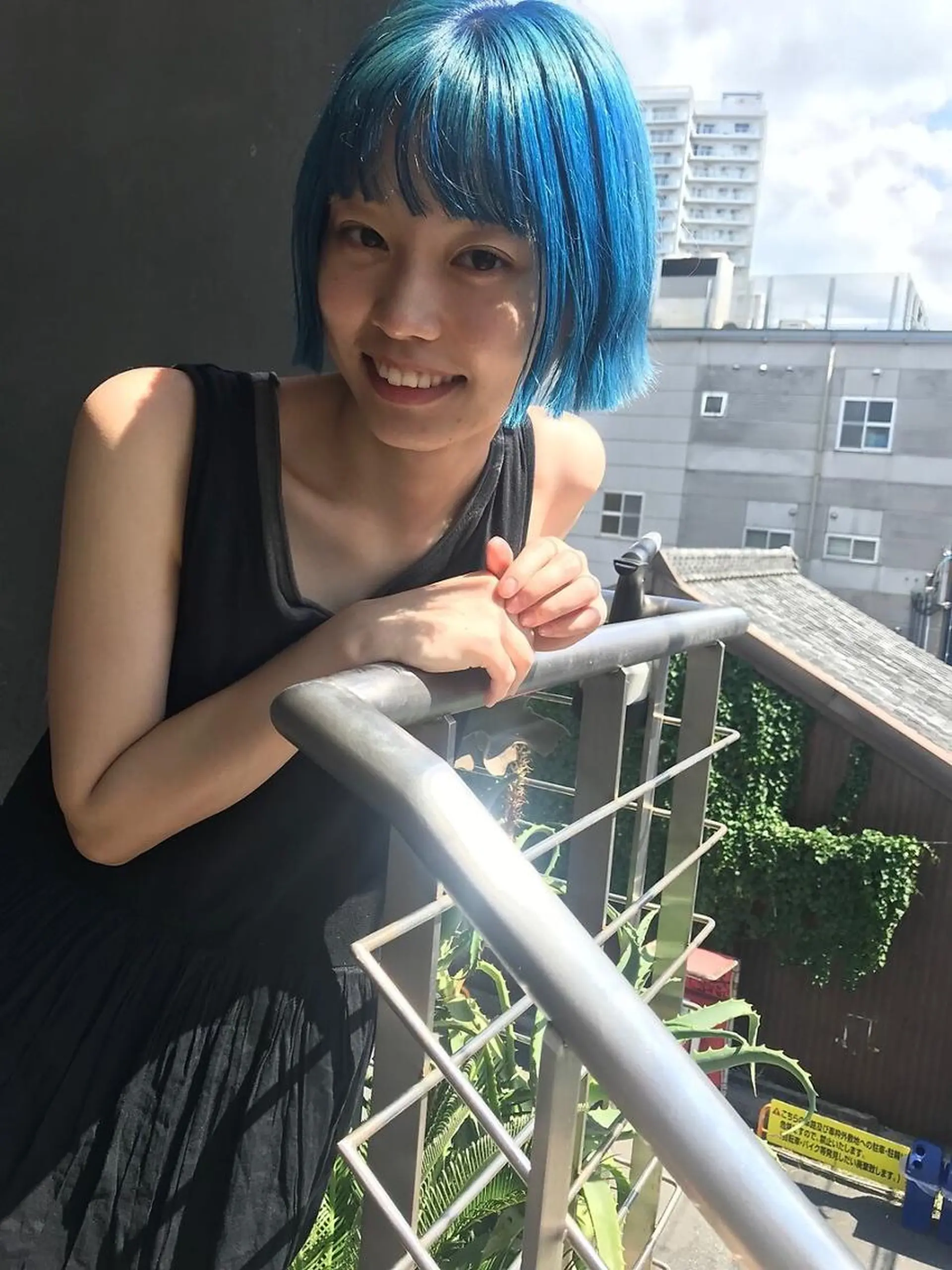 ショート qiieダブルカラー イルミナカラーのヘアスタイル