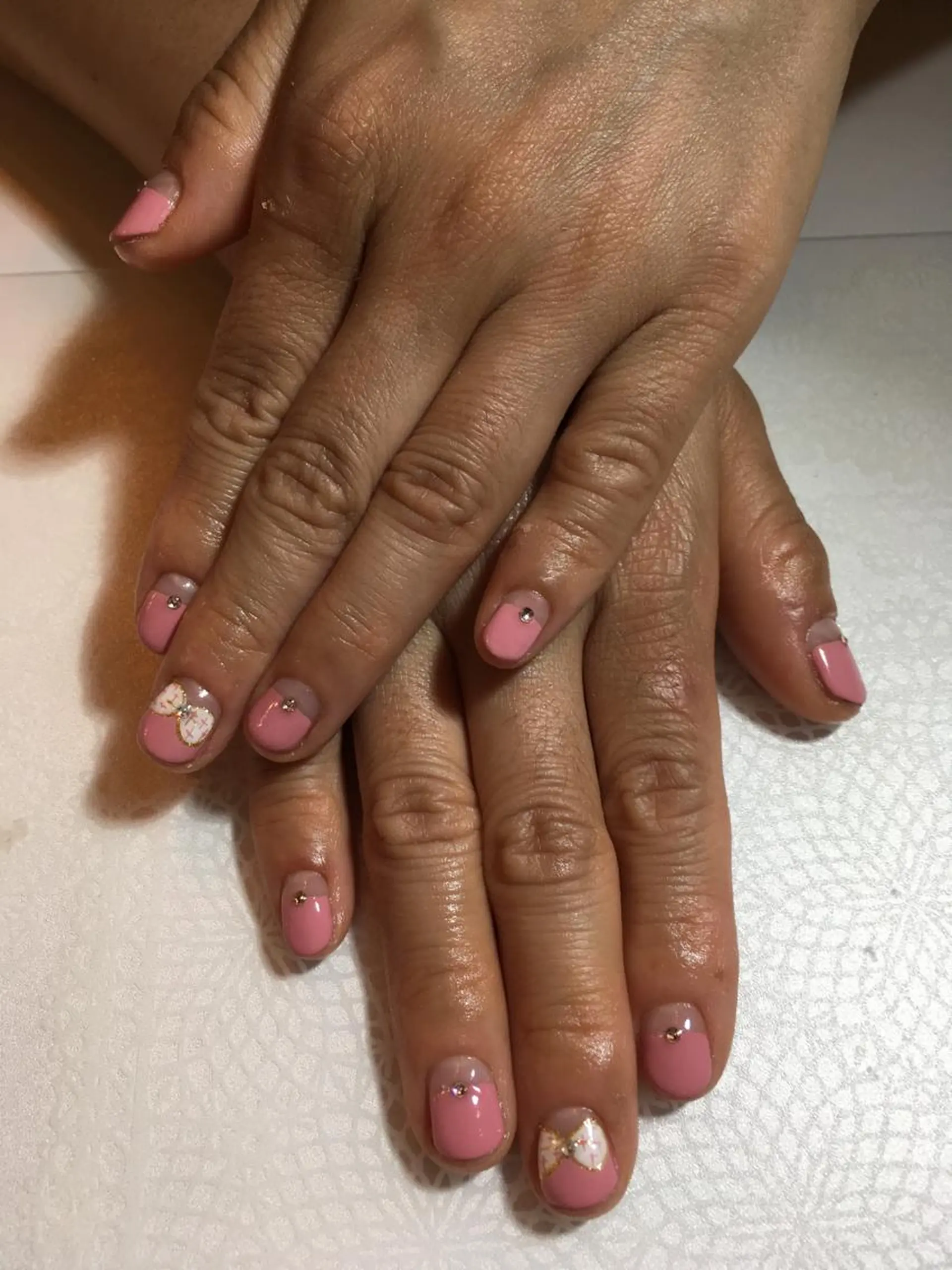 ネイル リボン 古川 里美のネイルデザイン