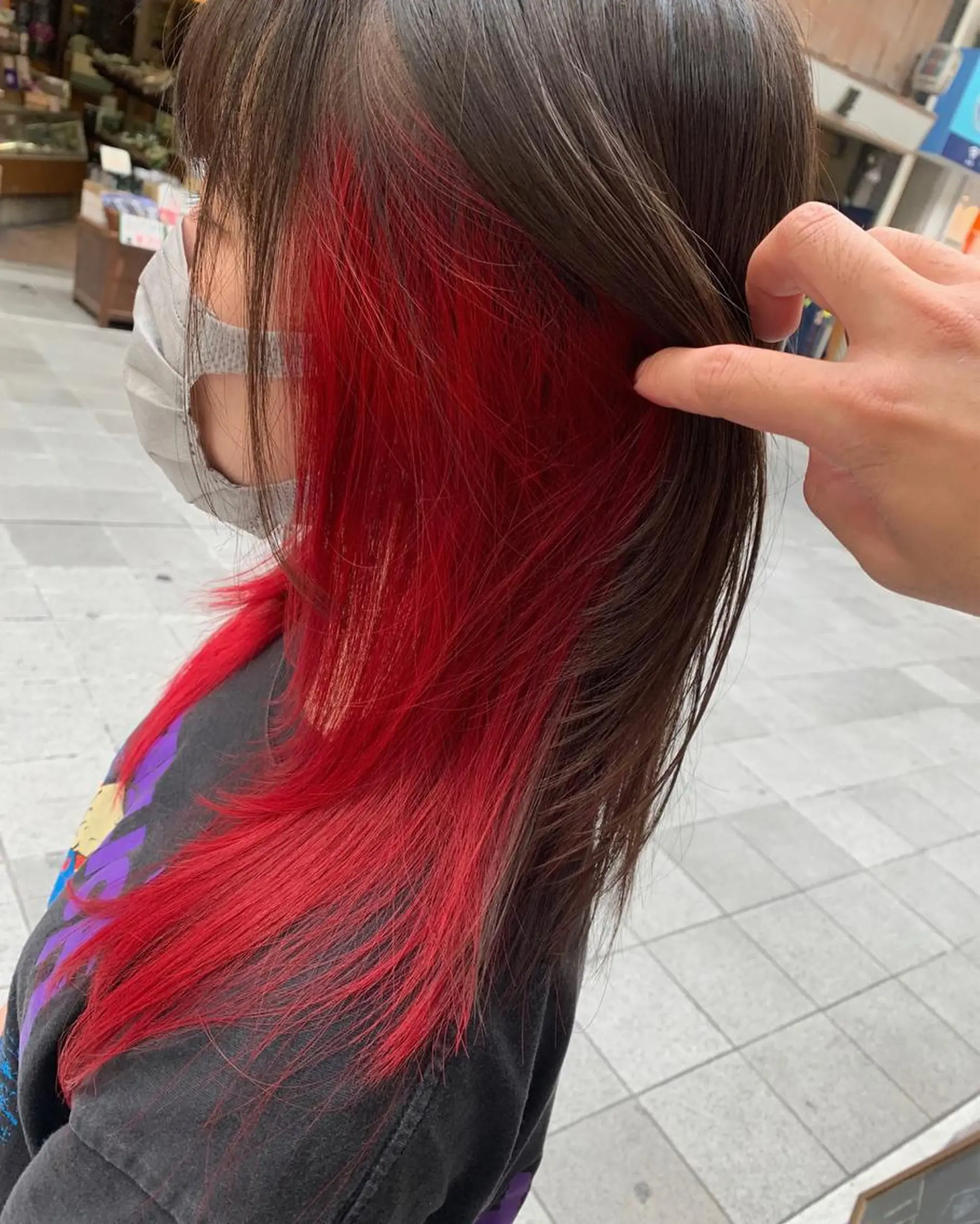 セミロング カット ヘアカラー 今村公介 ブリーチ特化、派手髪のヘアスタイル