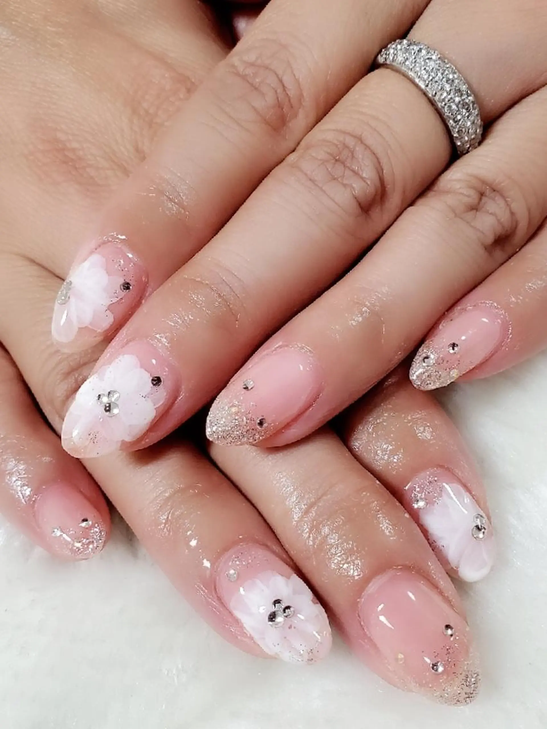 ネイル ハンドネイル ウルシャンティ所属・ウル シャンティのネイルデザイン