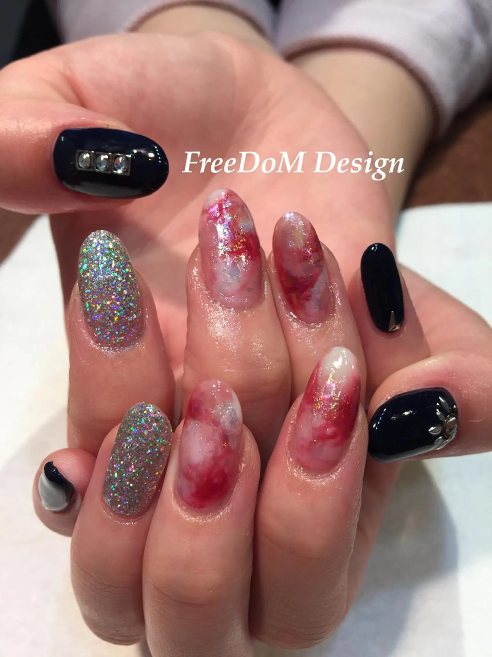 ネイル アートネイル ＦreeDoＭ   Design所属・W KUMIのネイルデザイン