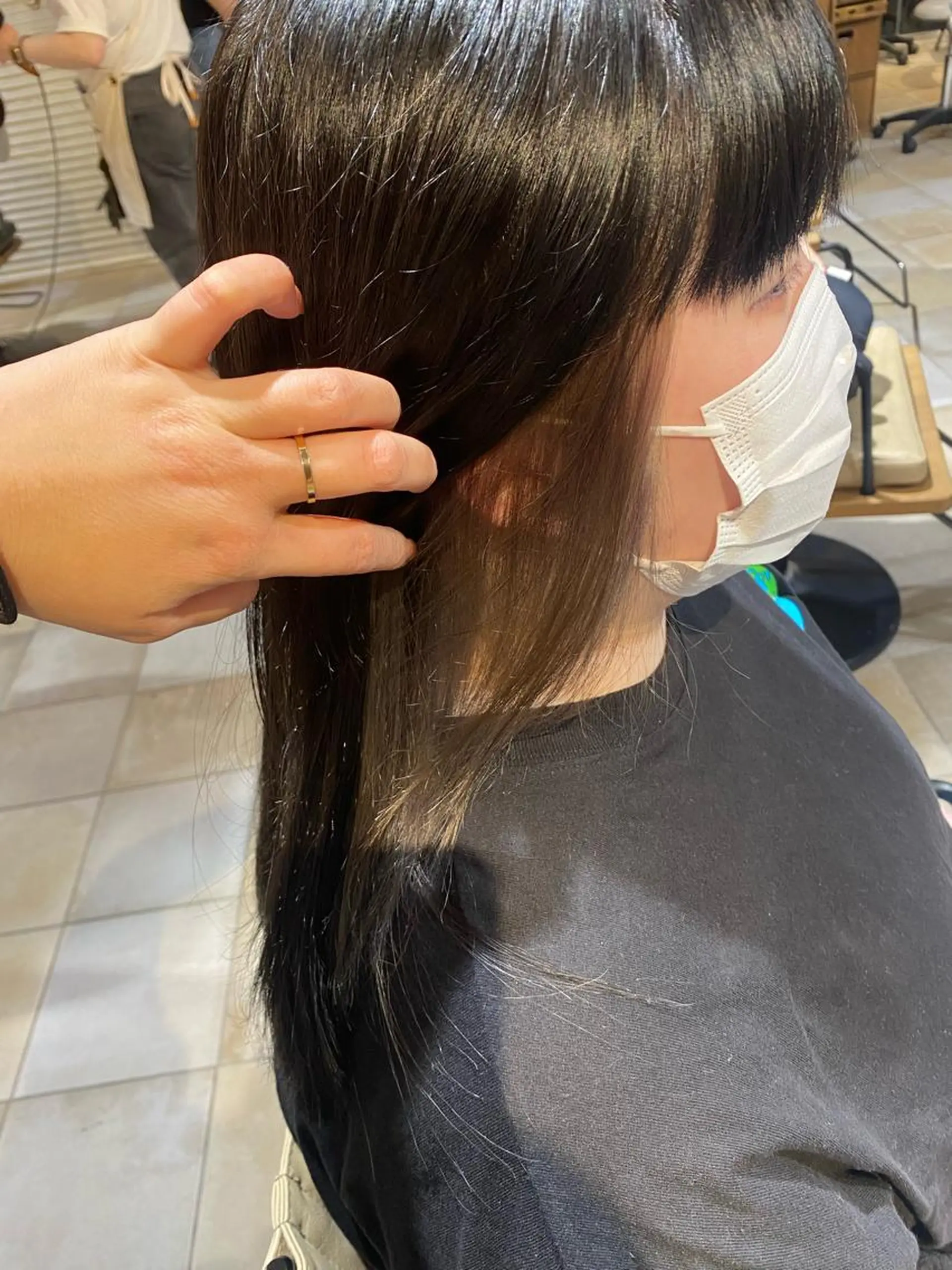 セミロング カラー ベージュカラー ヘアカラー 【ROA】 MISUZU✨のヘアスタイル