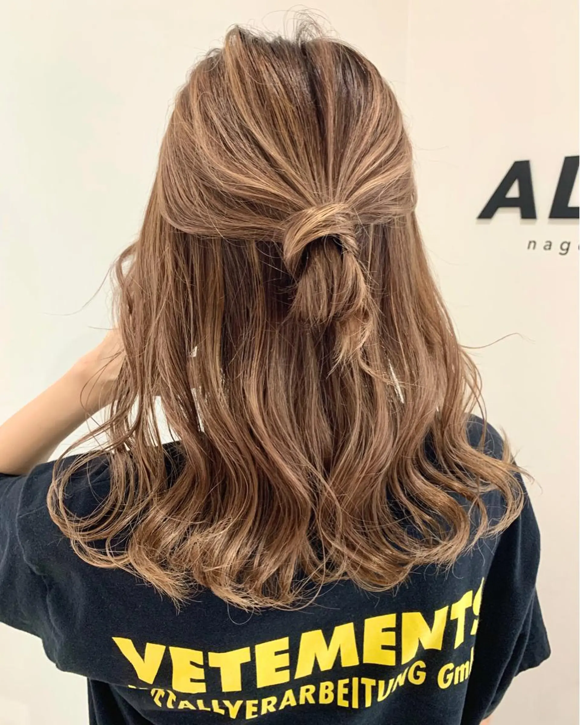 カラー LINOET NAGOYA所属・中川 来紀のヘアスタイル