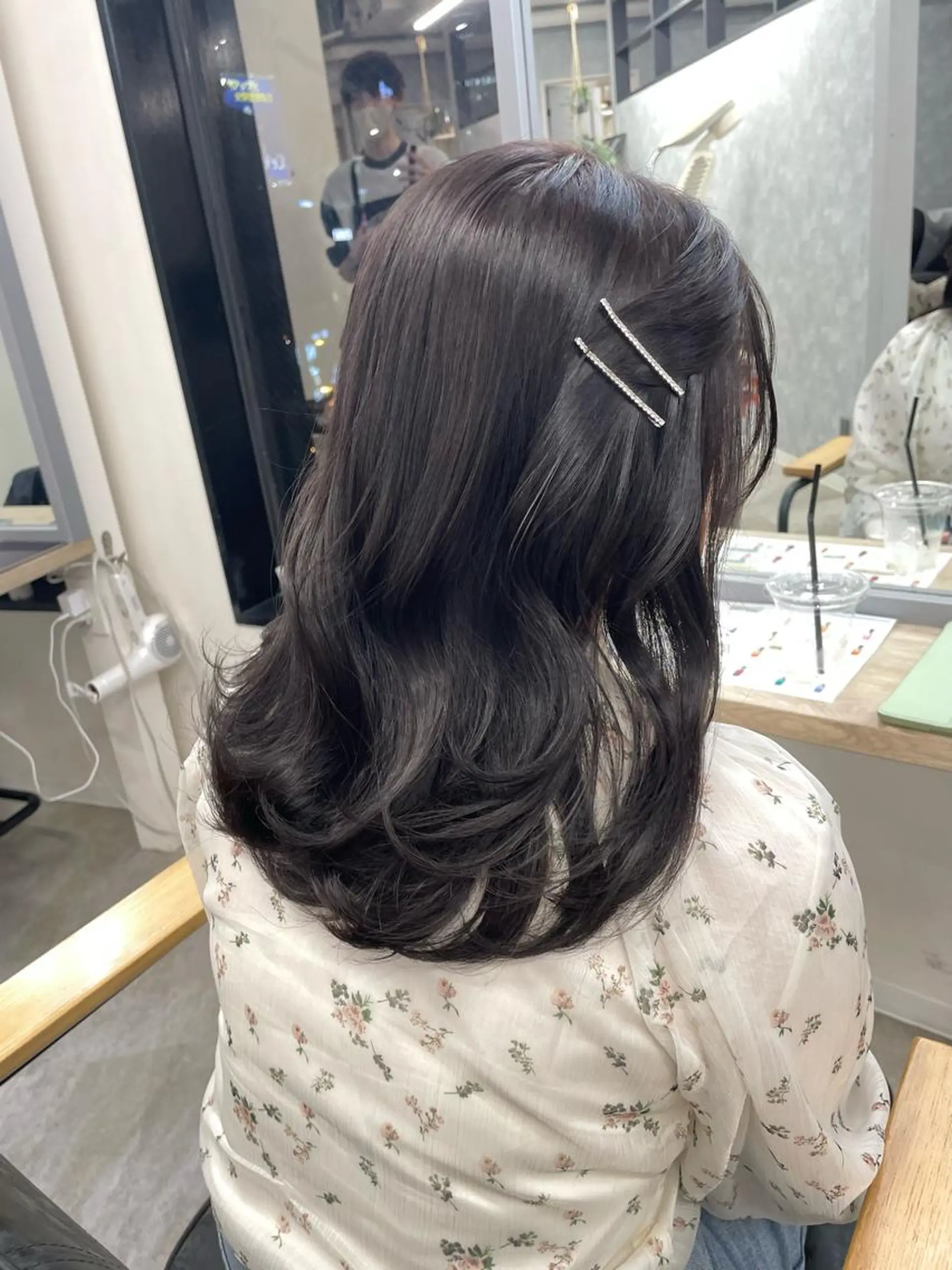セミロング カラー グレージュ ラベンダーカラー ラベンダーグレージュ ラベンダーグレー Hana ♡ marshu梅田のヘアスタイル