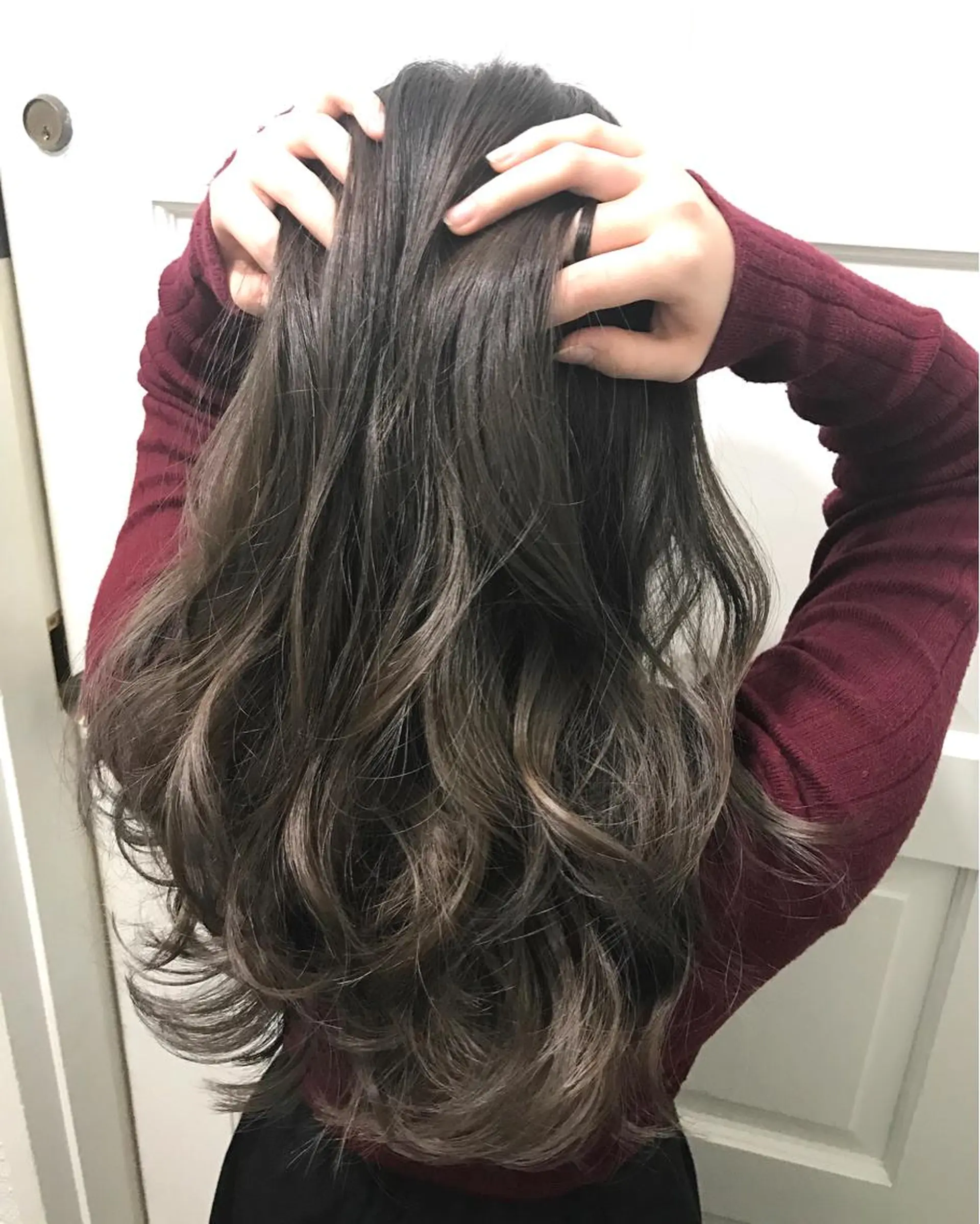 ロング カラー グラデーションカラー ラベンダーカラー ラベンダーグレー Heart's所属・若杉 諒のヘアスタイル