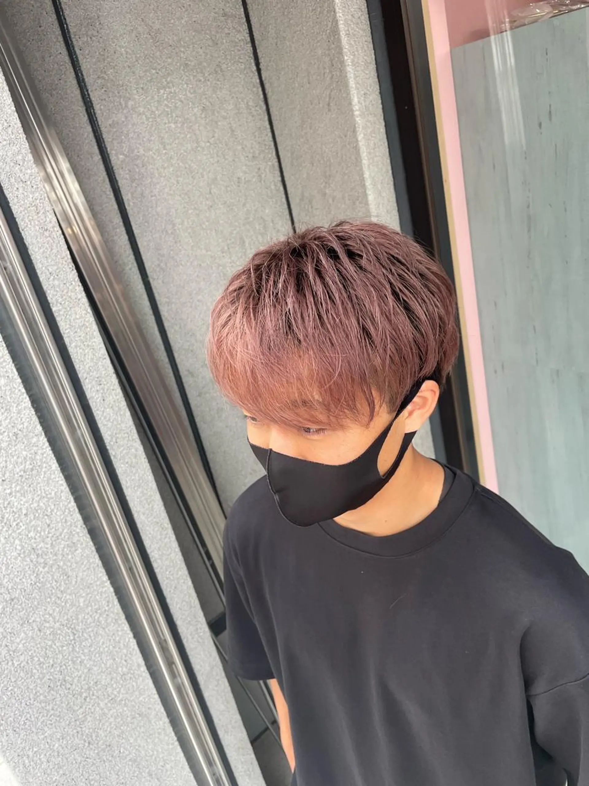 ショート カラー アッシュ アッシュグレー アッシュグレージュ バレイヤージュ ミストバング ヘアカラー トリートメント ブリーチ指名No.1 MANATO🎨🌈のヘアスタイル