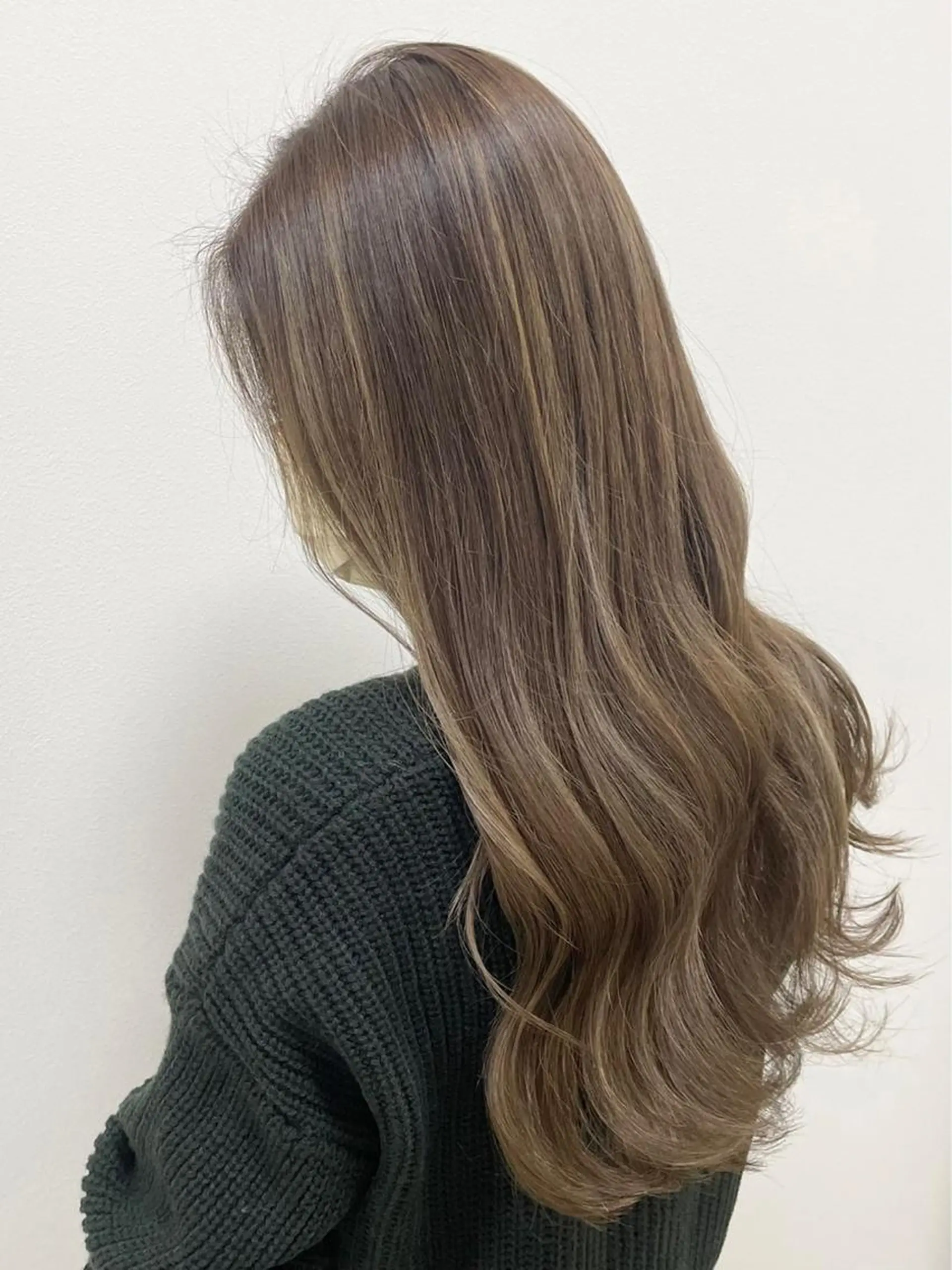 ロング カラー カット ヘアカラー 石川 聖奈のヘアスタイル
