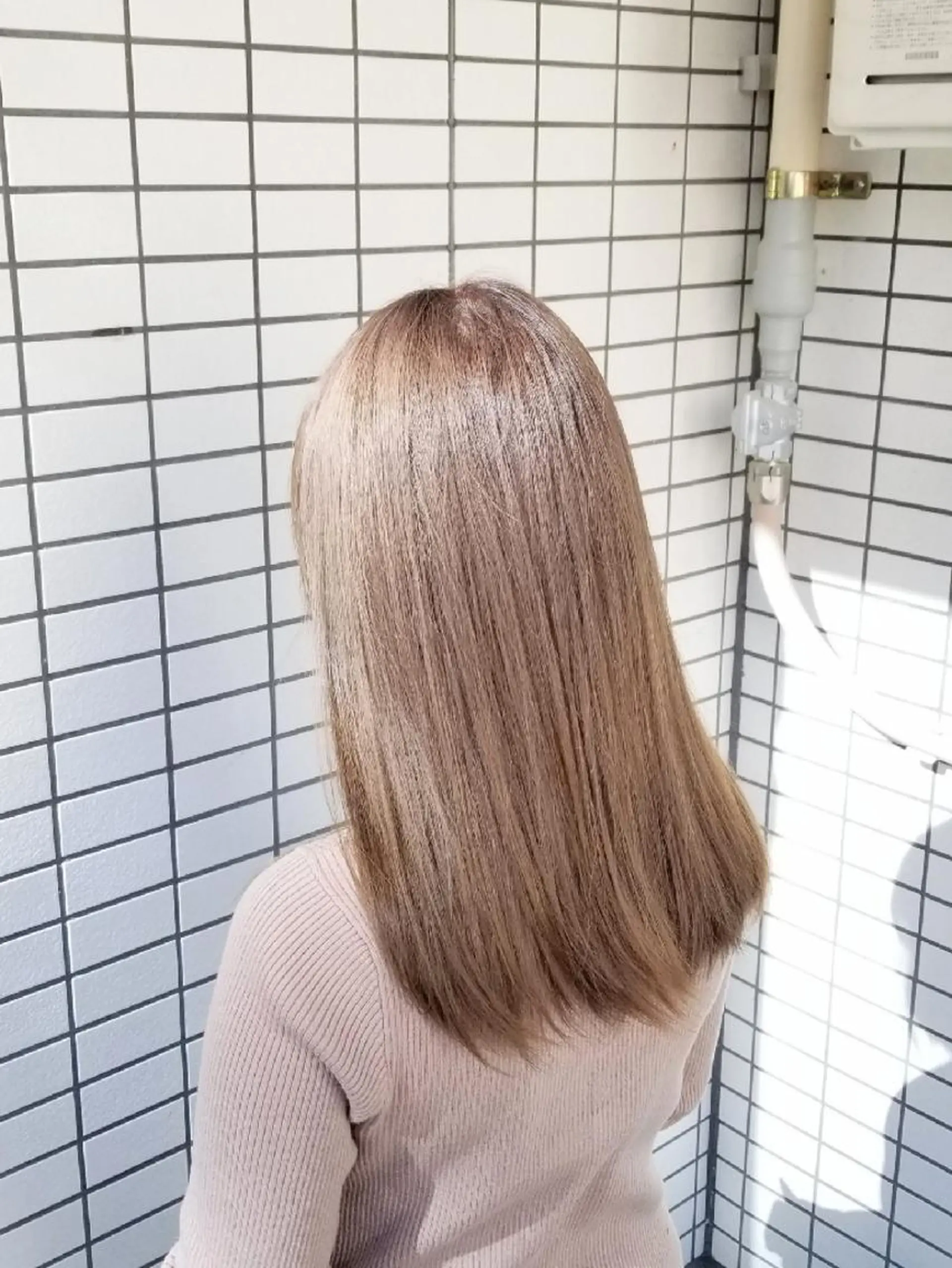 ミディアム カラー ベージュカラー ブリーチ ミルクティーベージュ ヘアカラー La fith hair 池袋店所属・🔴赤み消し/ 艶カラー落合　優🔴のヘアスタイル