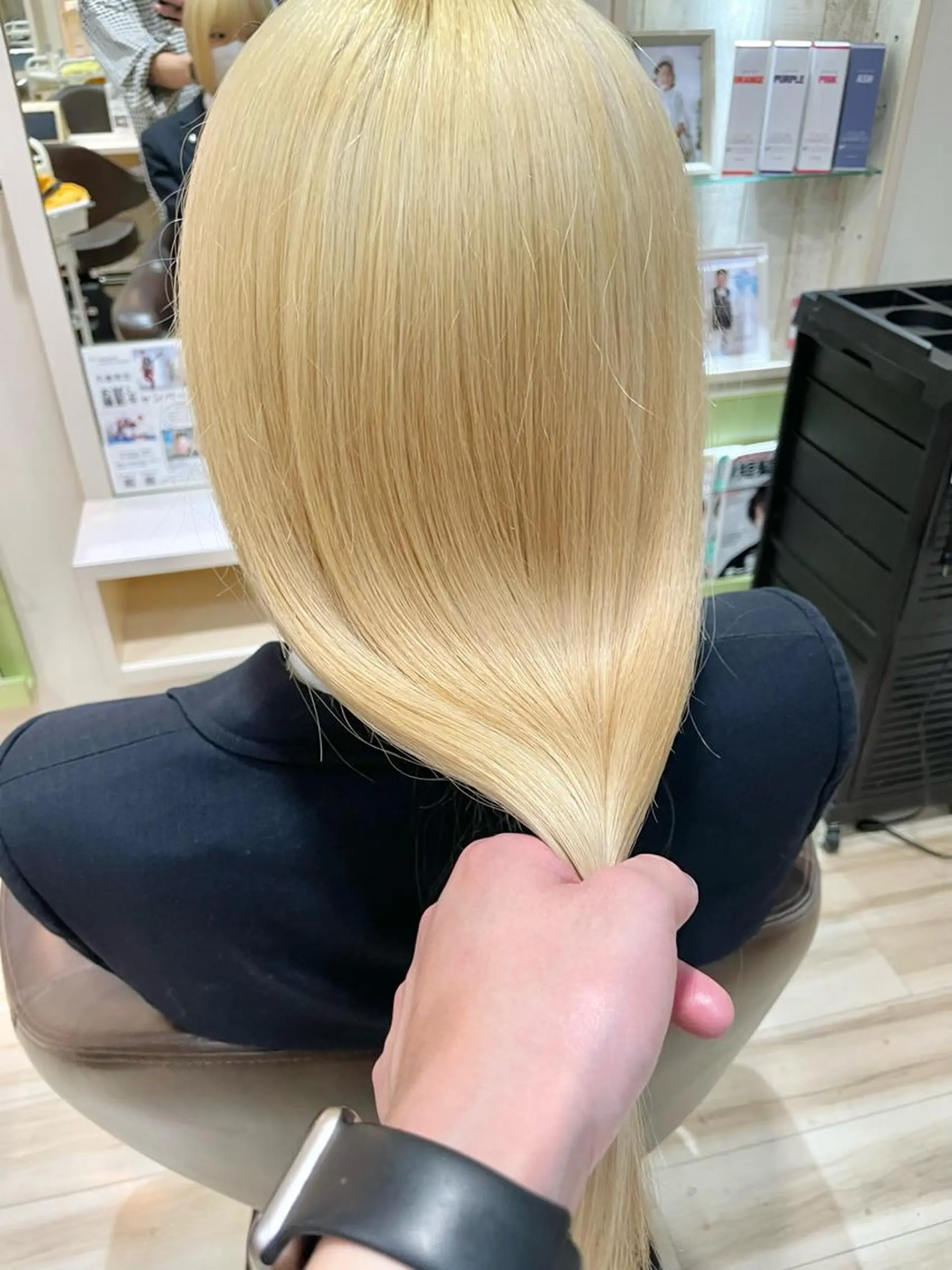 ロング カラー ベージュカラー ブリーチ ブロンド ケアブリーチ ハイトーンカラー 🌈派手髪ハイトーン 🌈鈴木亮太🌈のヘアスタイル