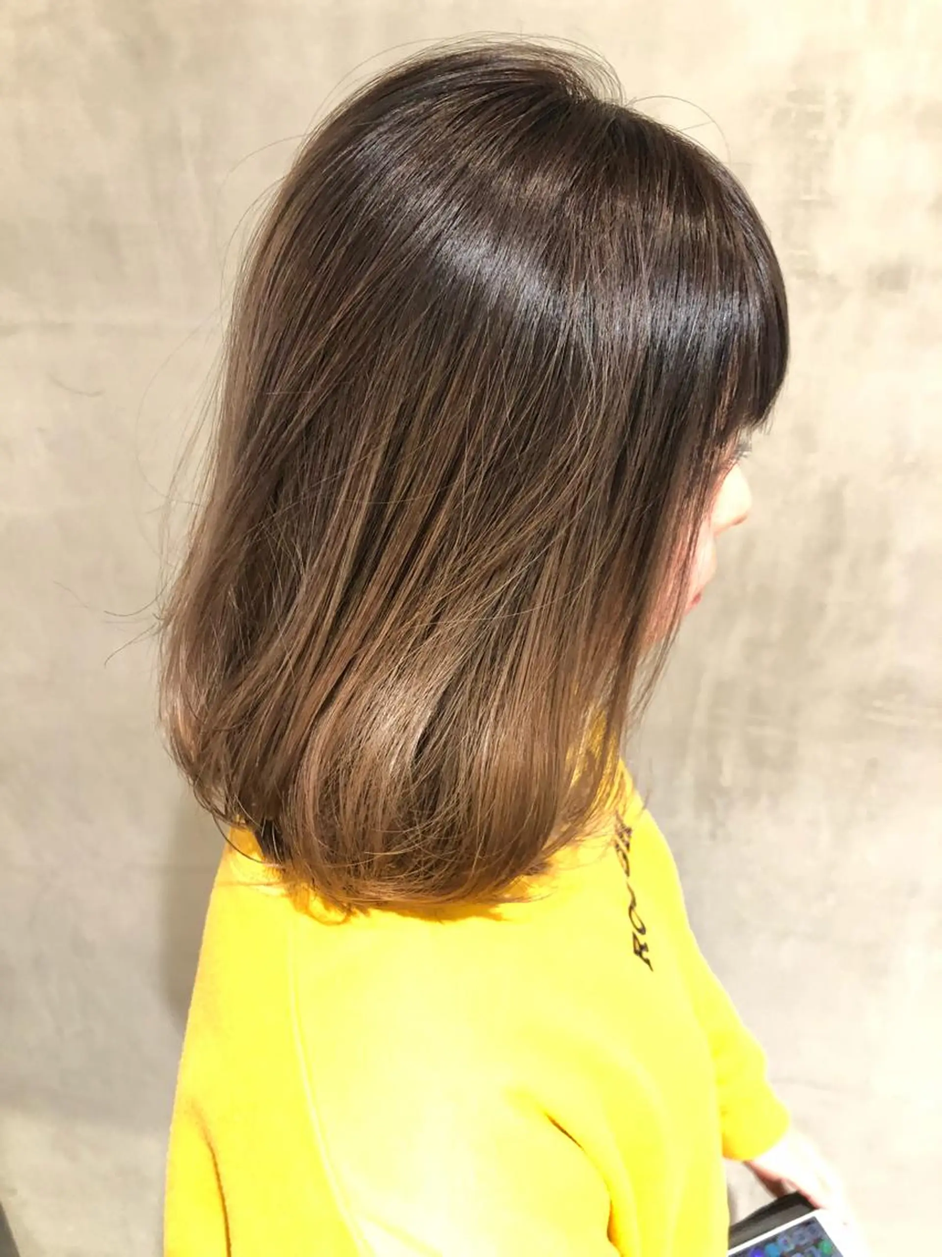 ミディアム カット ヘアカラー トリートメント 大西 直人のヘアスタイル