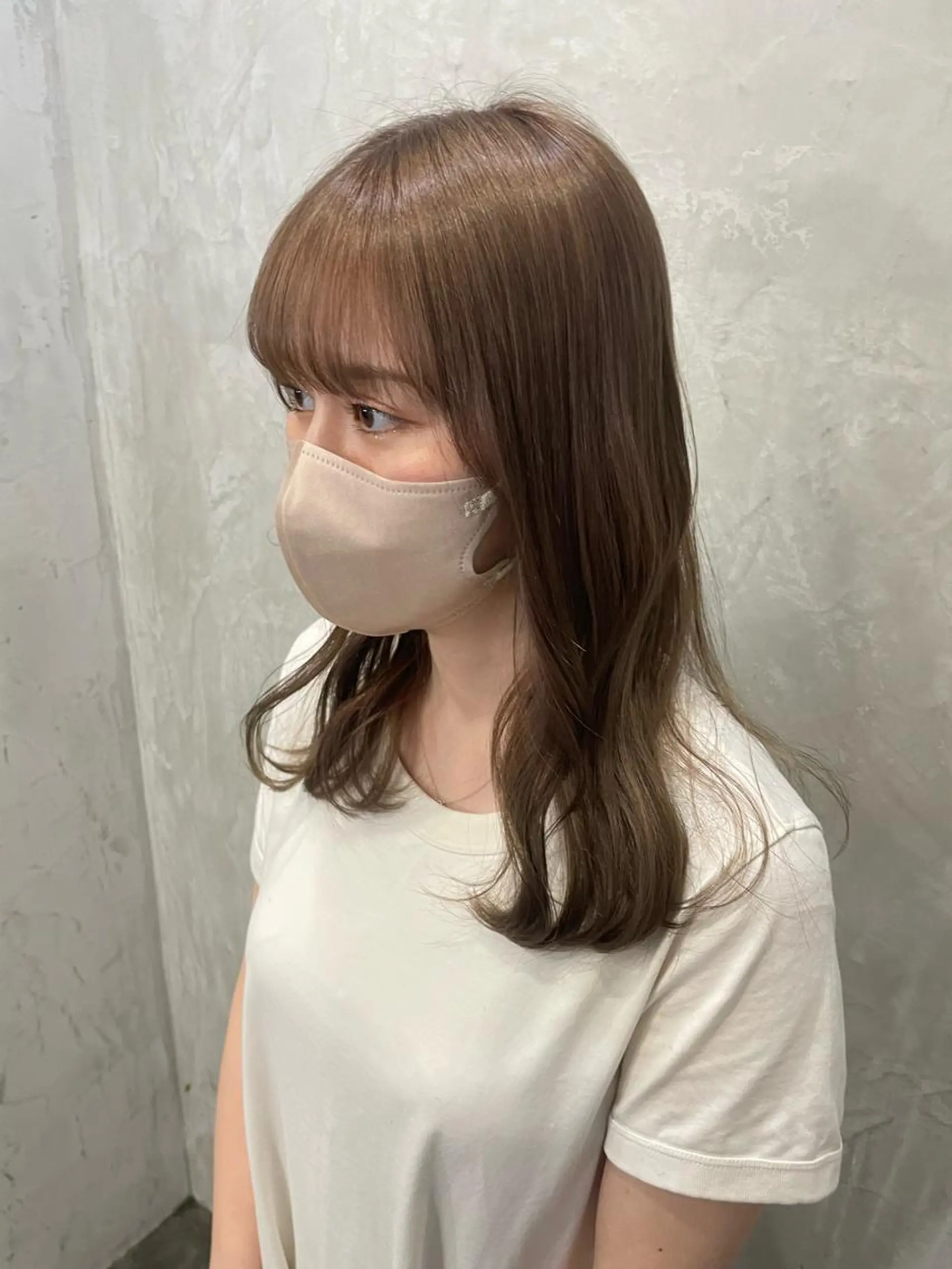 カラー ベージュカラー ブリーチ ミルクティーベージュ MaisonHALU 松浦光咲のヘアスタイル