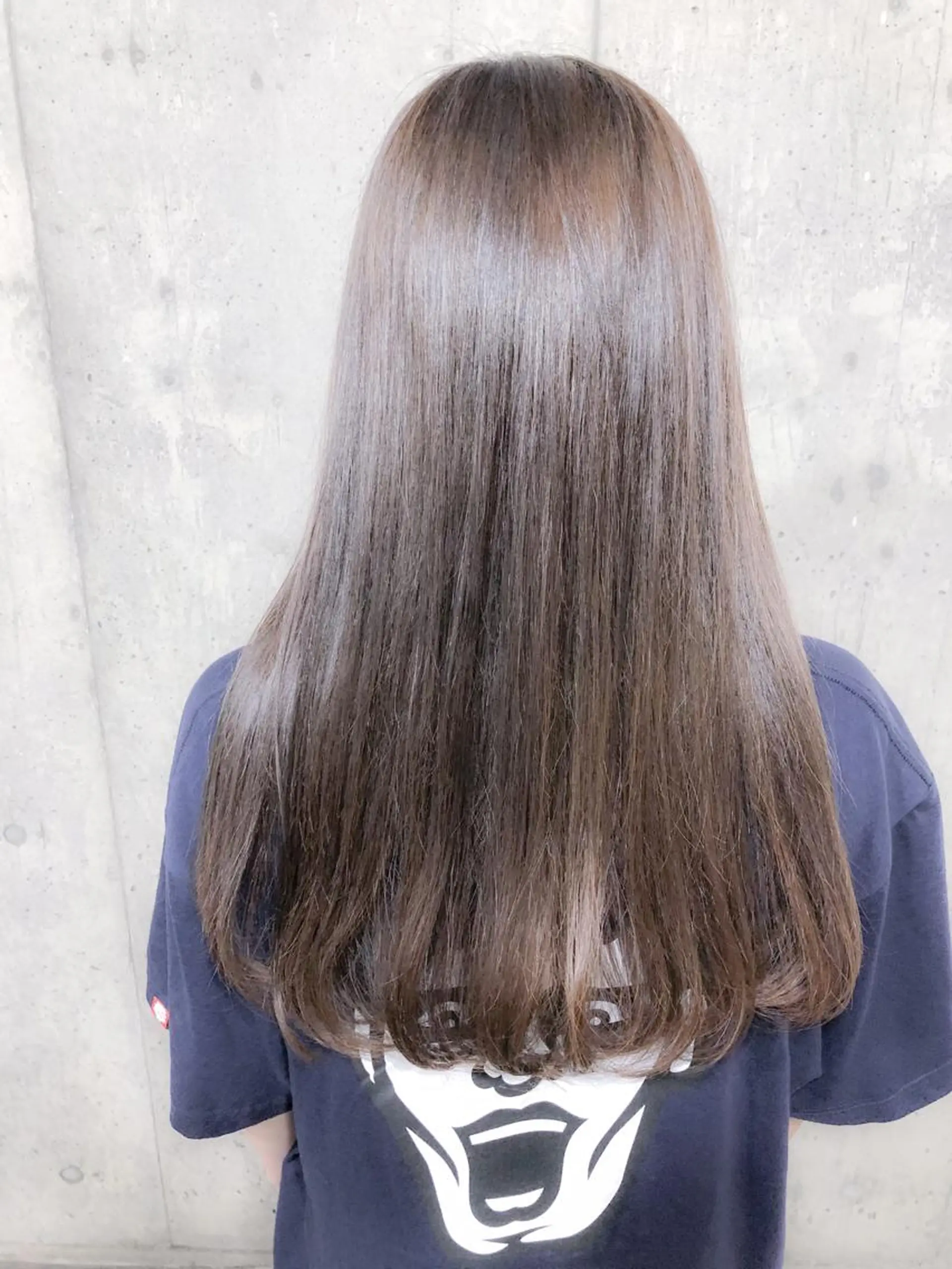 ロング カラー グレージュ 北條 優輝のヘアスタイル