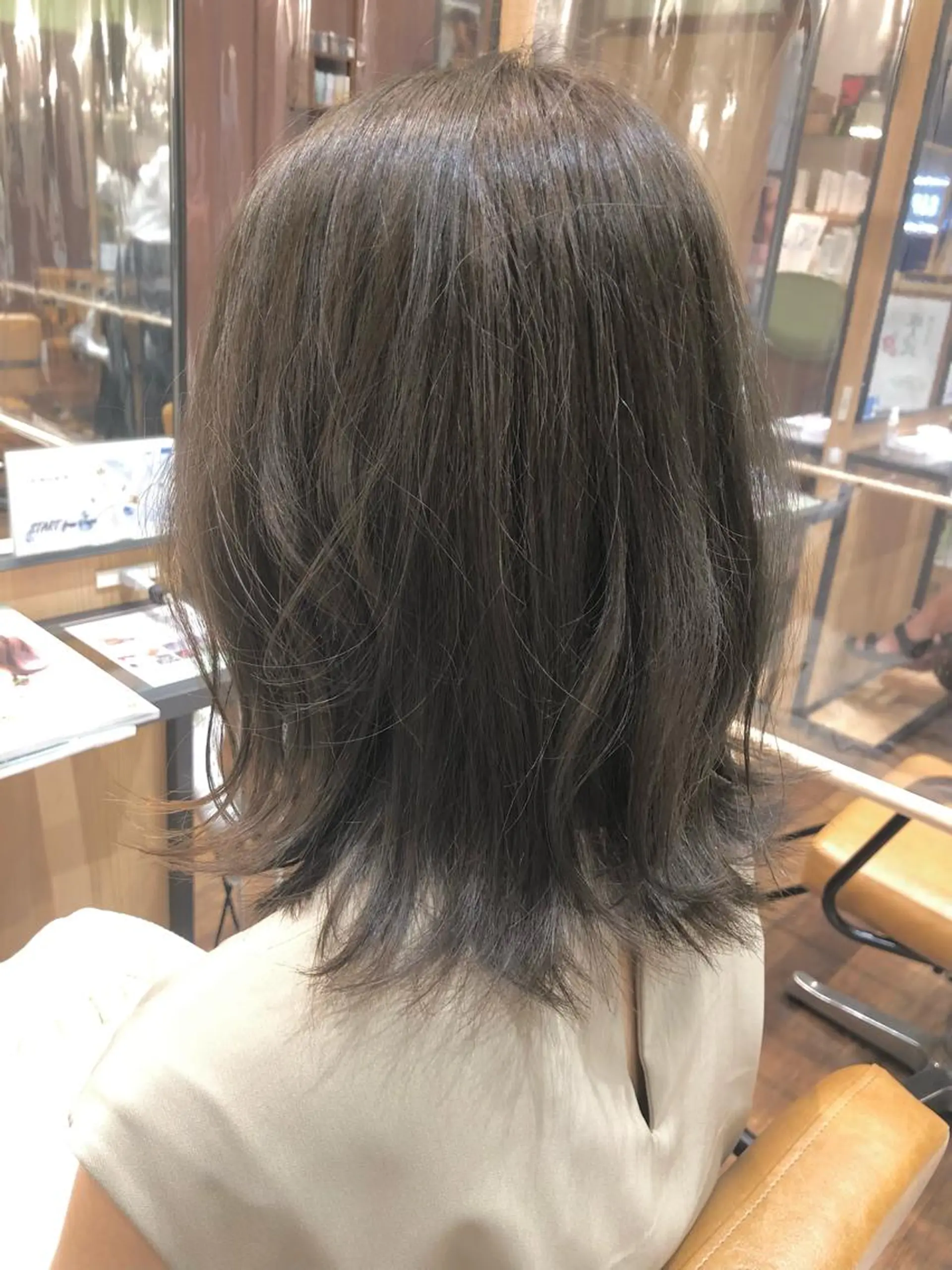 ミディアム カラー TEN AVEDA ららぽーと所属・🍀奥田 剛史🍀のヘアスタイル