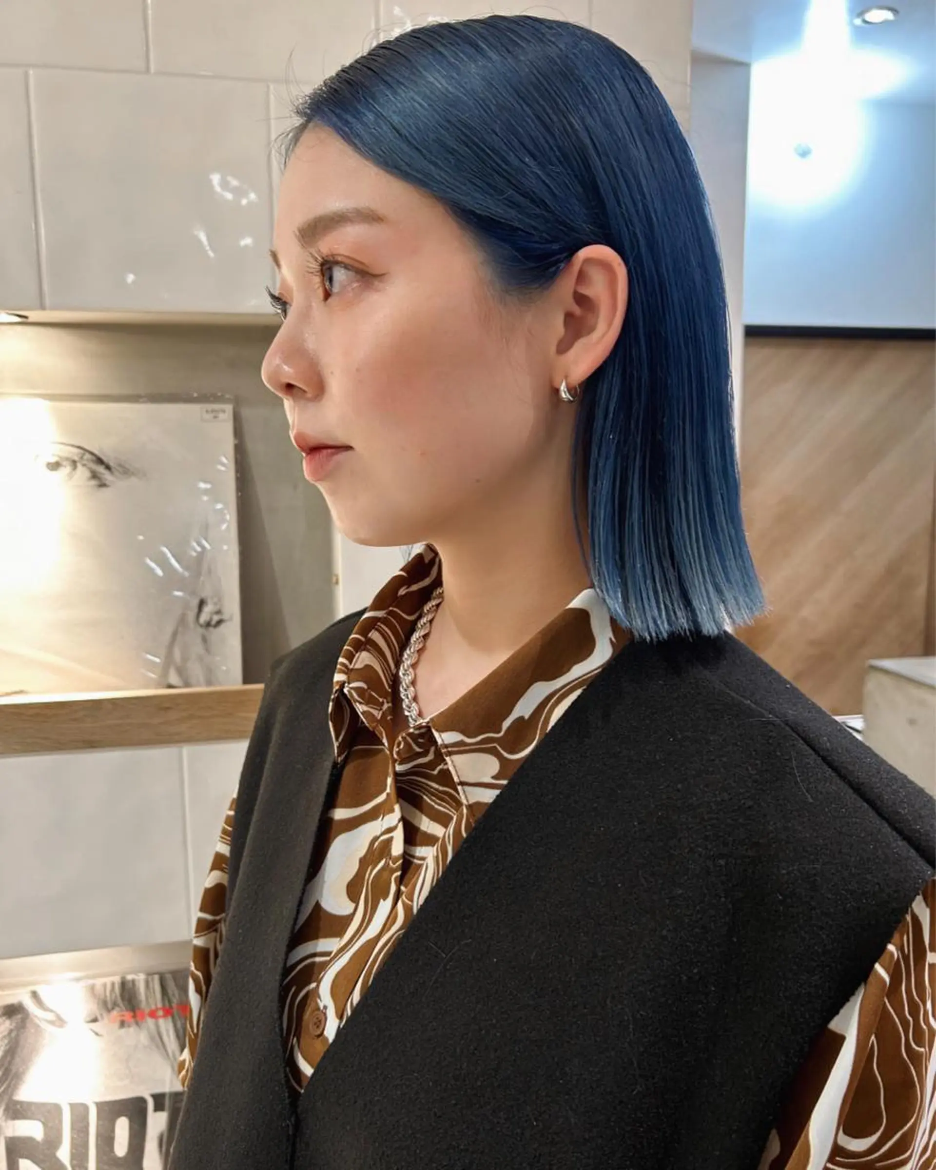 ショート カラー ブリーチ ブルーカラー ケアブリーチ ボブ カット ヘアカラー トリートメント Loom.所属・村上雅人 ナチュラルモードのヘアスタイル