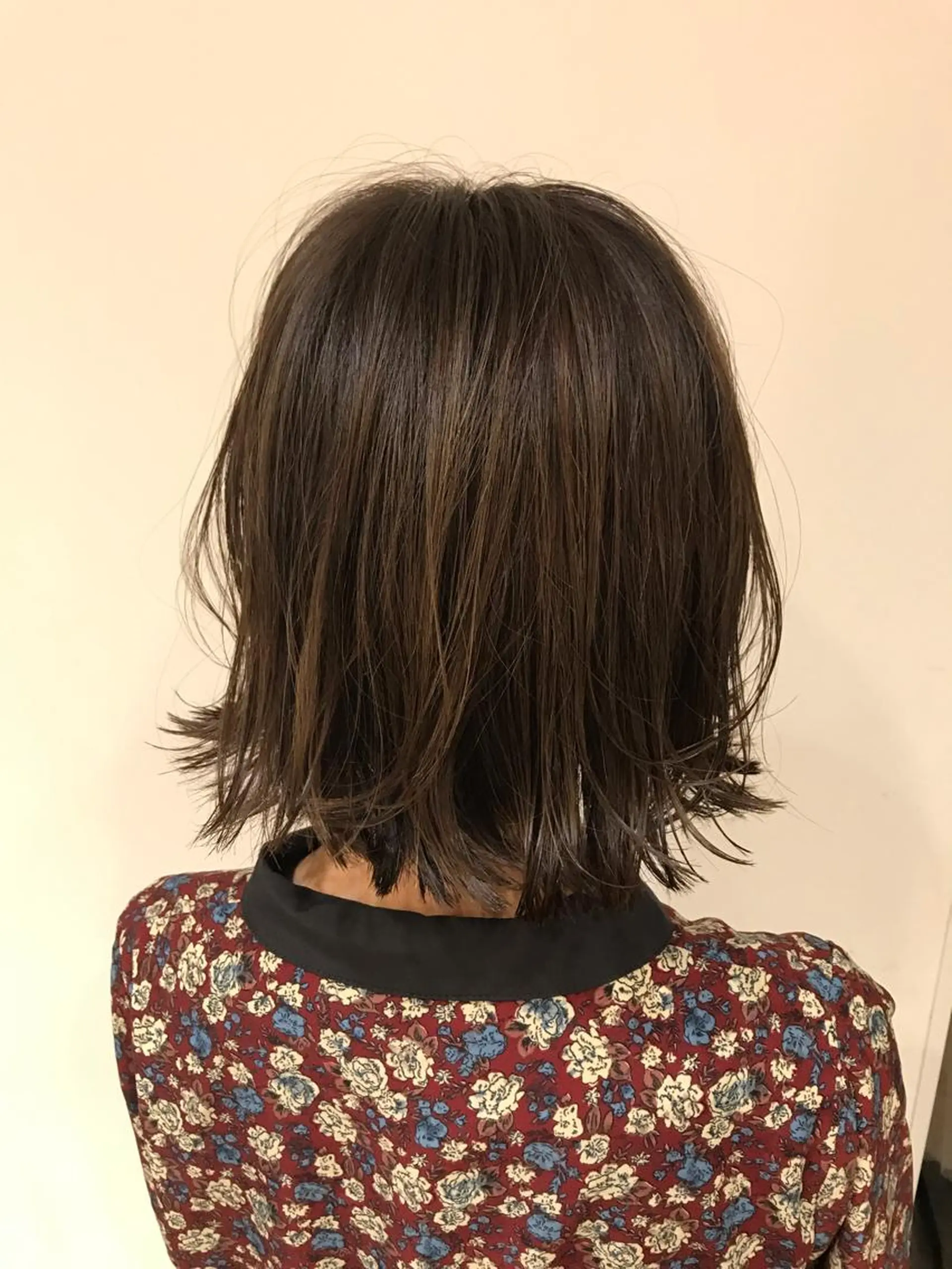 ショート カラー ハイライトカラー イルミナカラー ハイライト AMI Hair  supply所属・髪質改善カラー 韓国風レイヤーのヘアスタイル