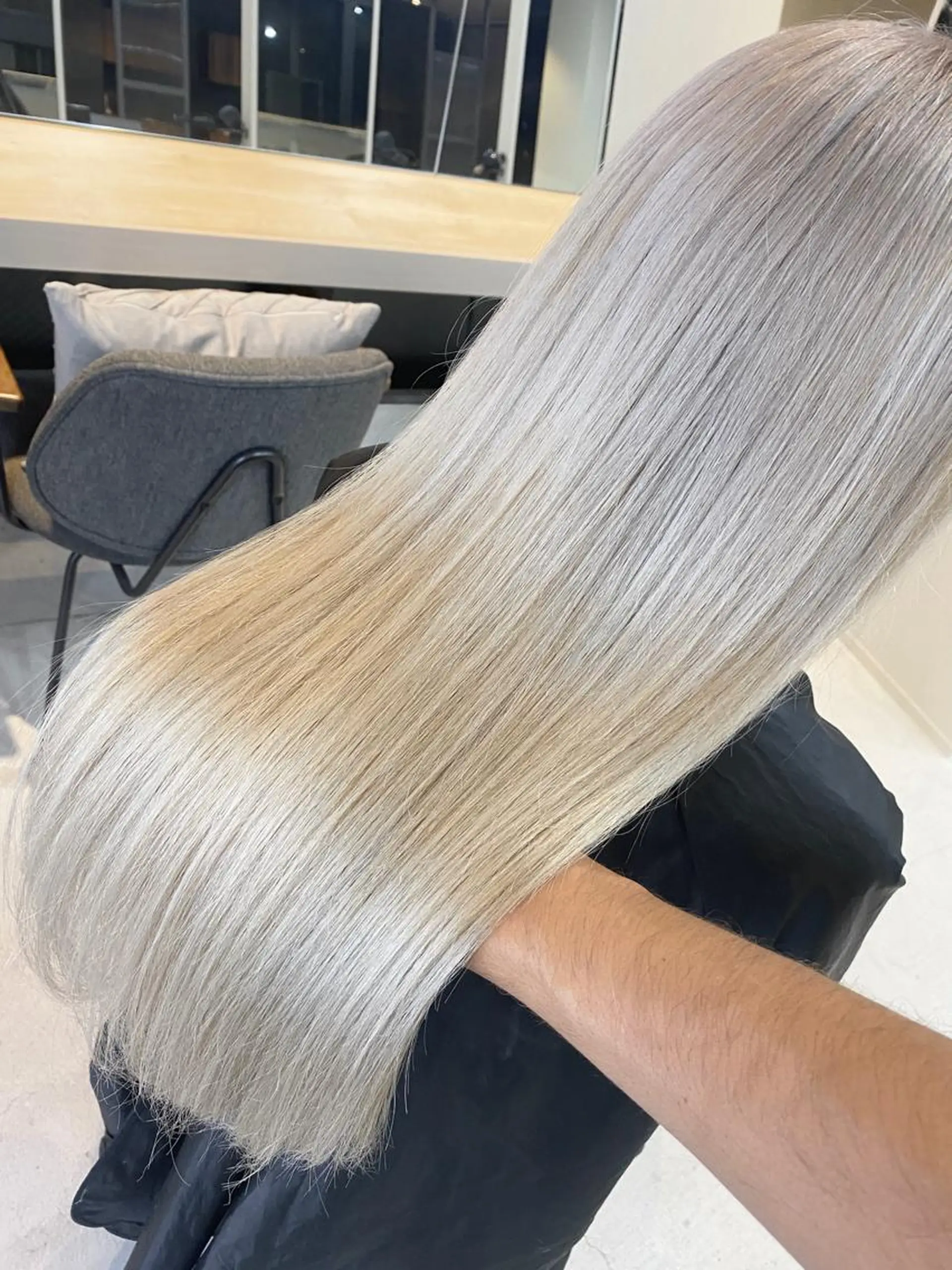 セミロング カラー ヘアアレンジ ネイル マツエク・マツパ アイブロウ カット ヘアカラー トリートメント 井上 一平のヘアスタイル