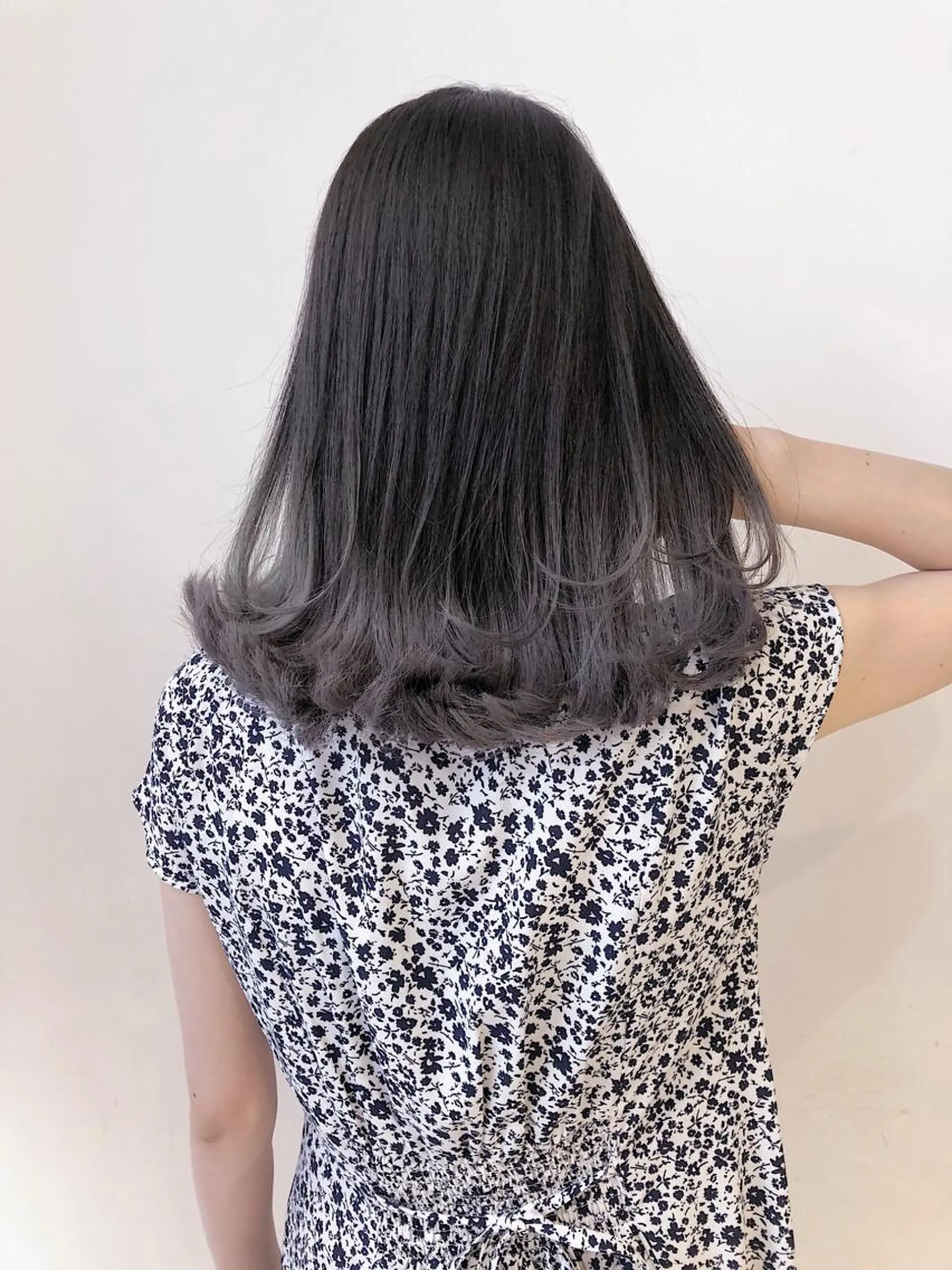 ミディアム カラー ヘアアレンジ グラデーションカラー 【公式】amble luxe池袋東口🩷のヘアスタイル