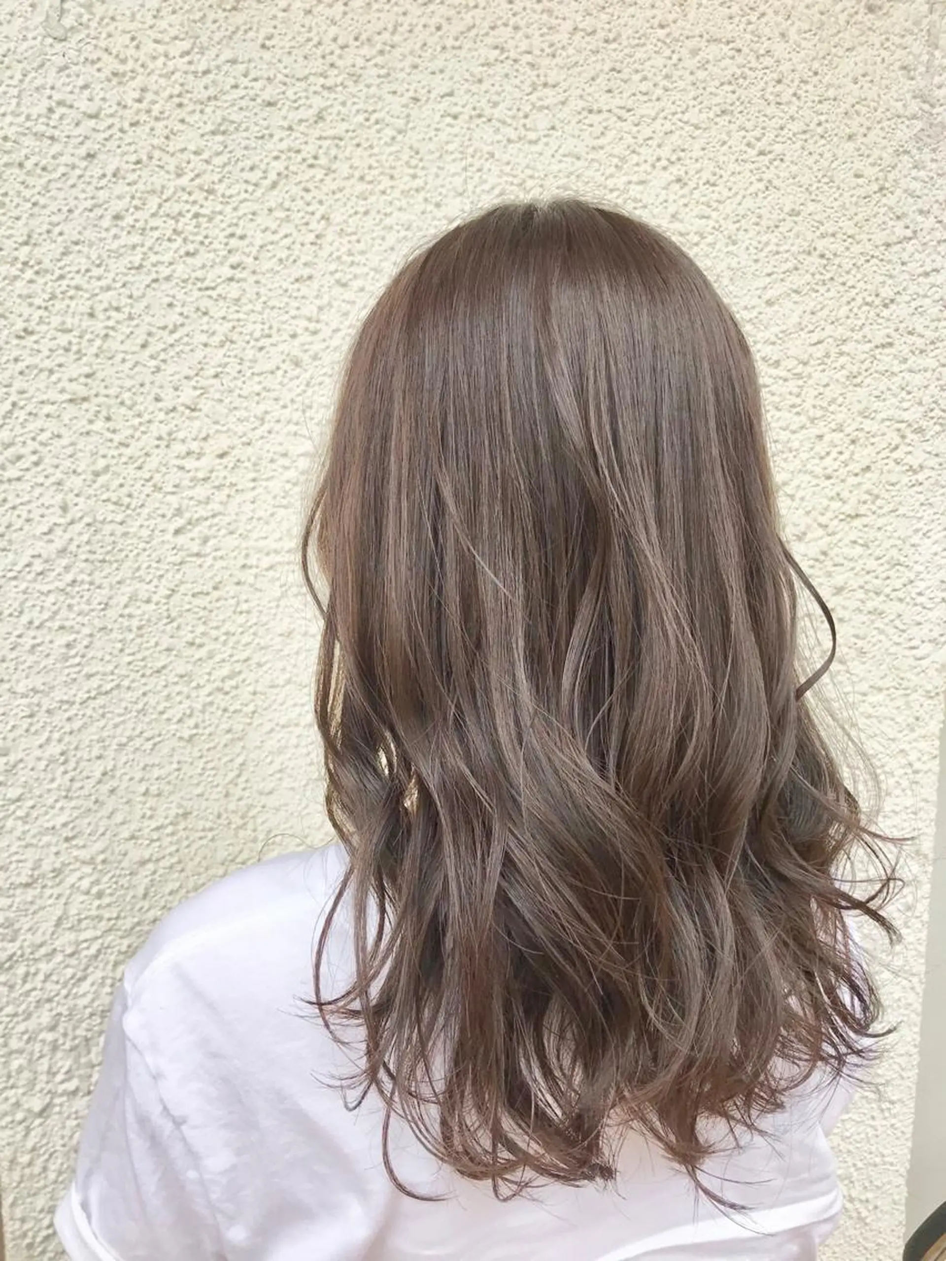 セミロング カラー JUNTA 梅田茶屋町のヘアスタイル