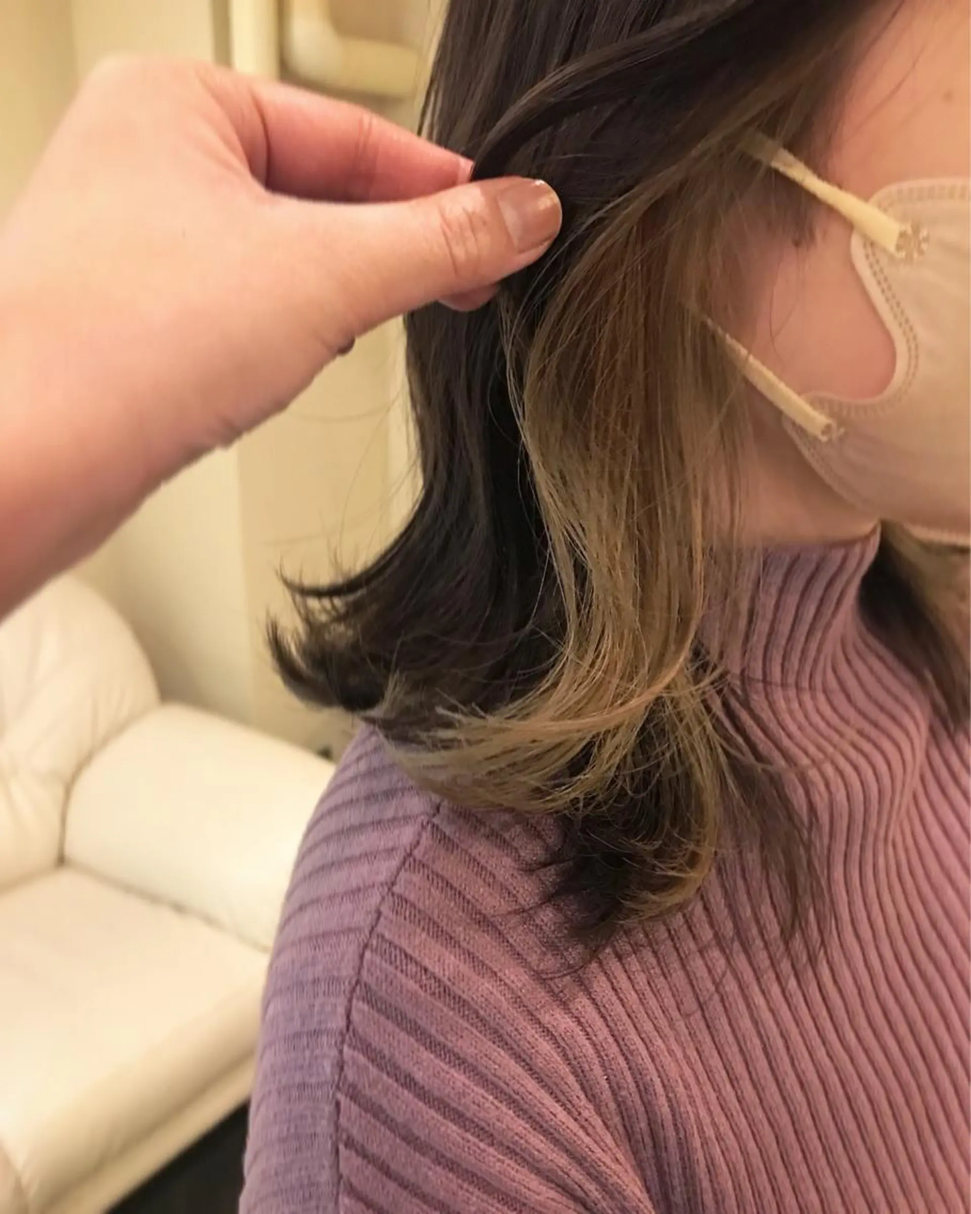 ミディアム カラー ヘアアレンジ ブリーチ イヤリングカラー チーフデザイナー 若林　麻衣のヘアスタイル