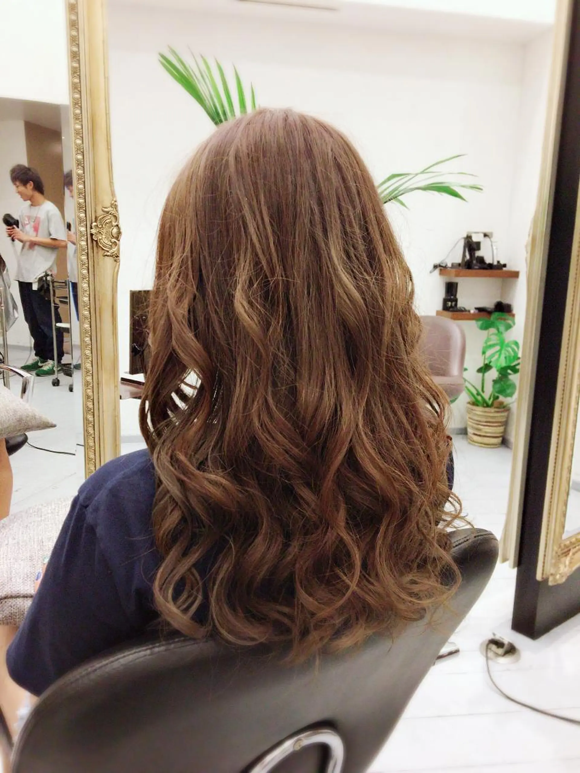 ロング ケアブリーチ&シール エクステの店和田翔莉のヘアスタイル
