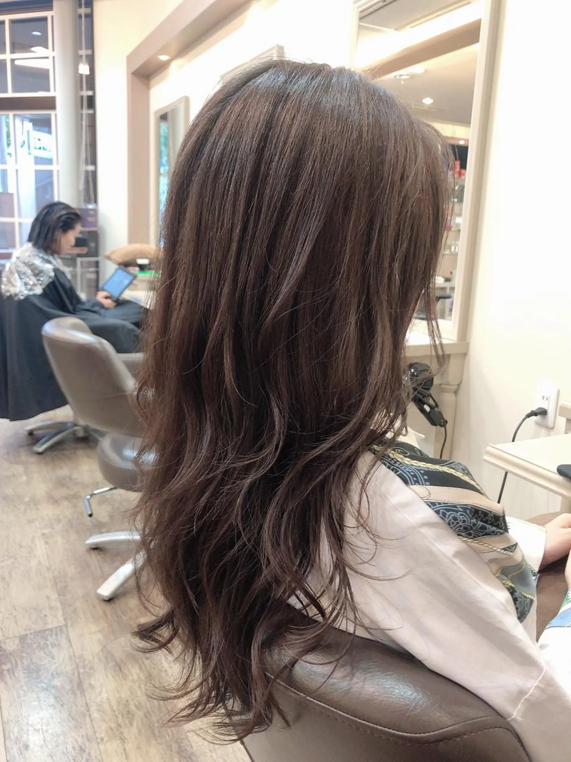 セミロング カラー イルミナカラー スターダスト 尚平 40代からの 髪質改善専門のその他イメージ