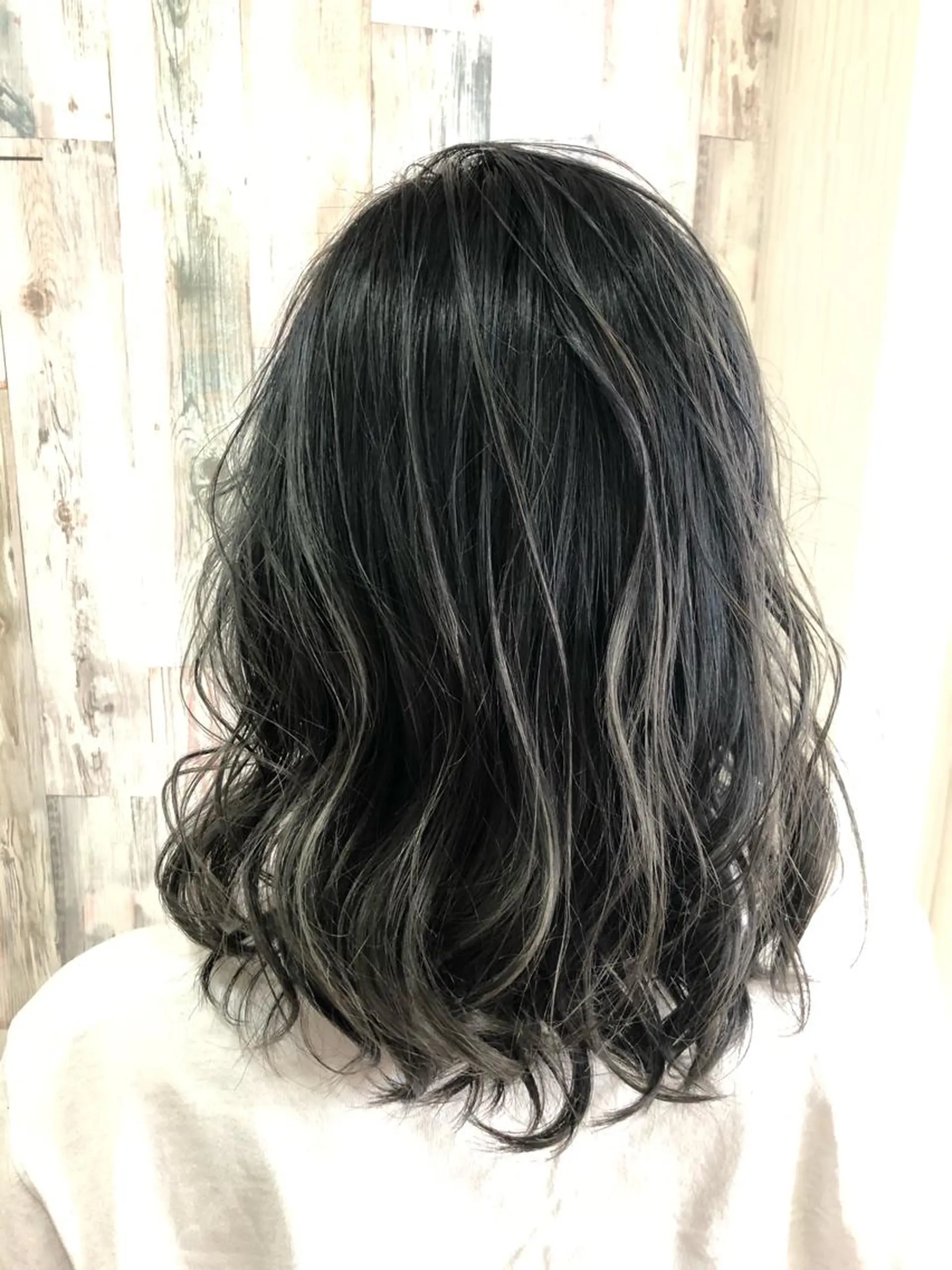 ミディアム カラー 成田 恭介のヘアスタイル