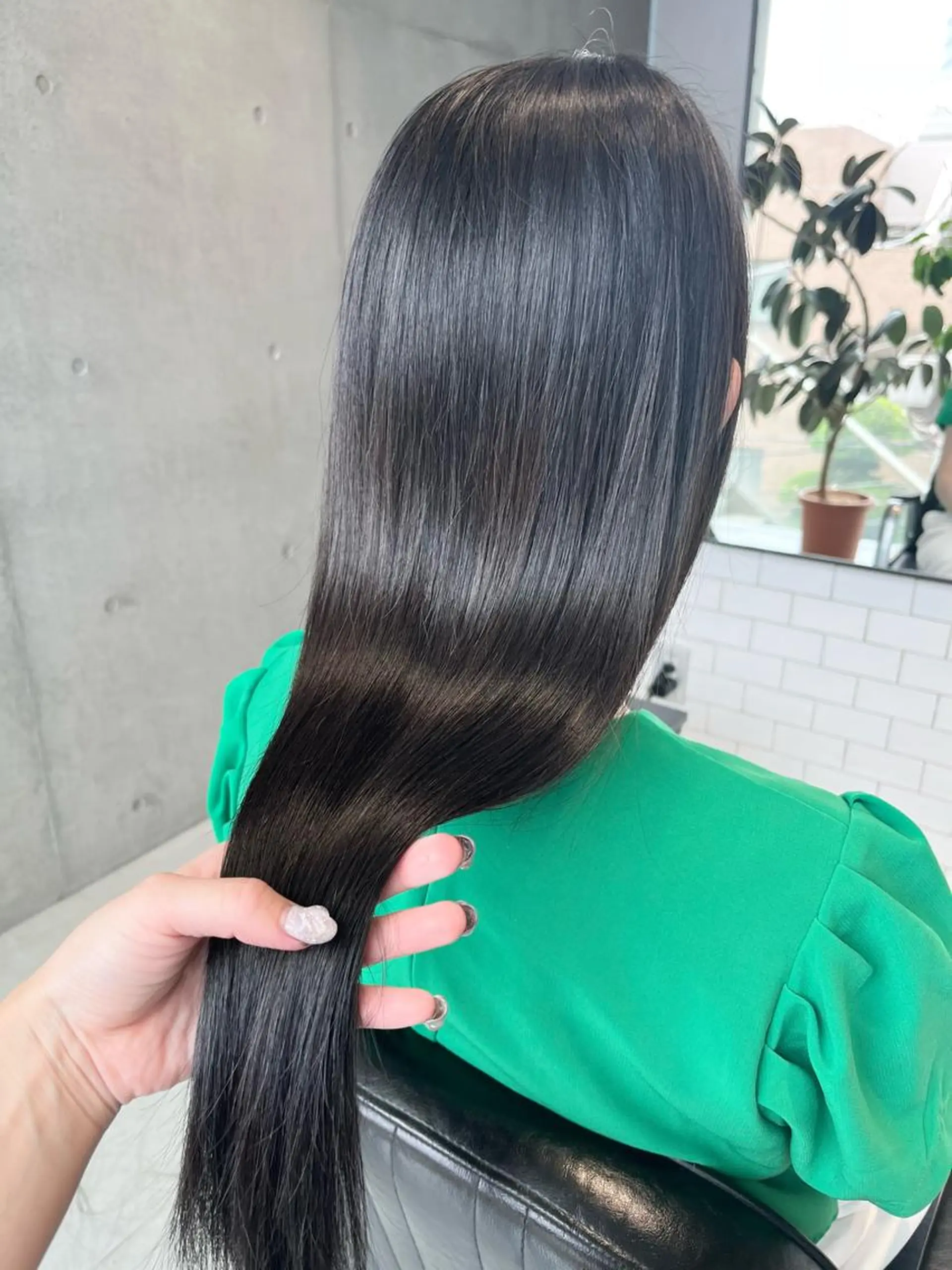 セミロング カラー カット ヘアカラー トリートメント ヘッドスパ 透明感/オリーブ/ グレージュ/YUKAのヘアスタイル