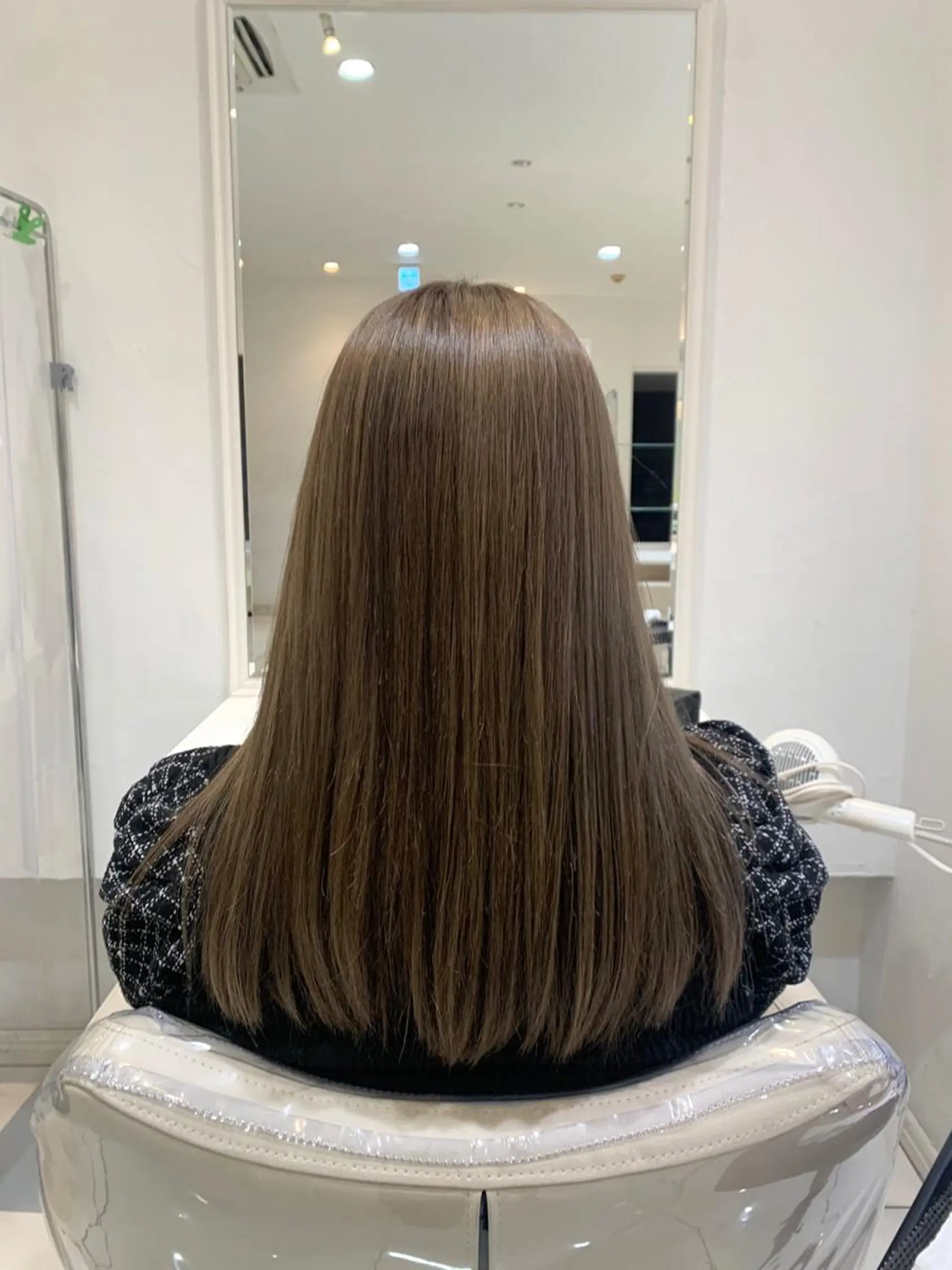 ロング カラー 金澤 夏海のヘアスタイル