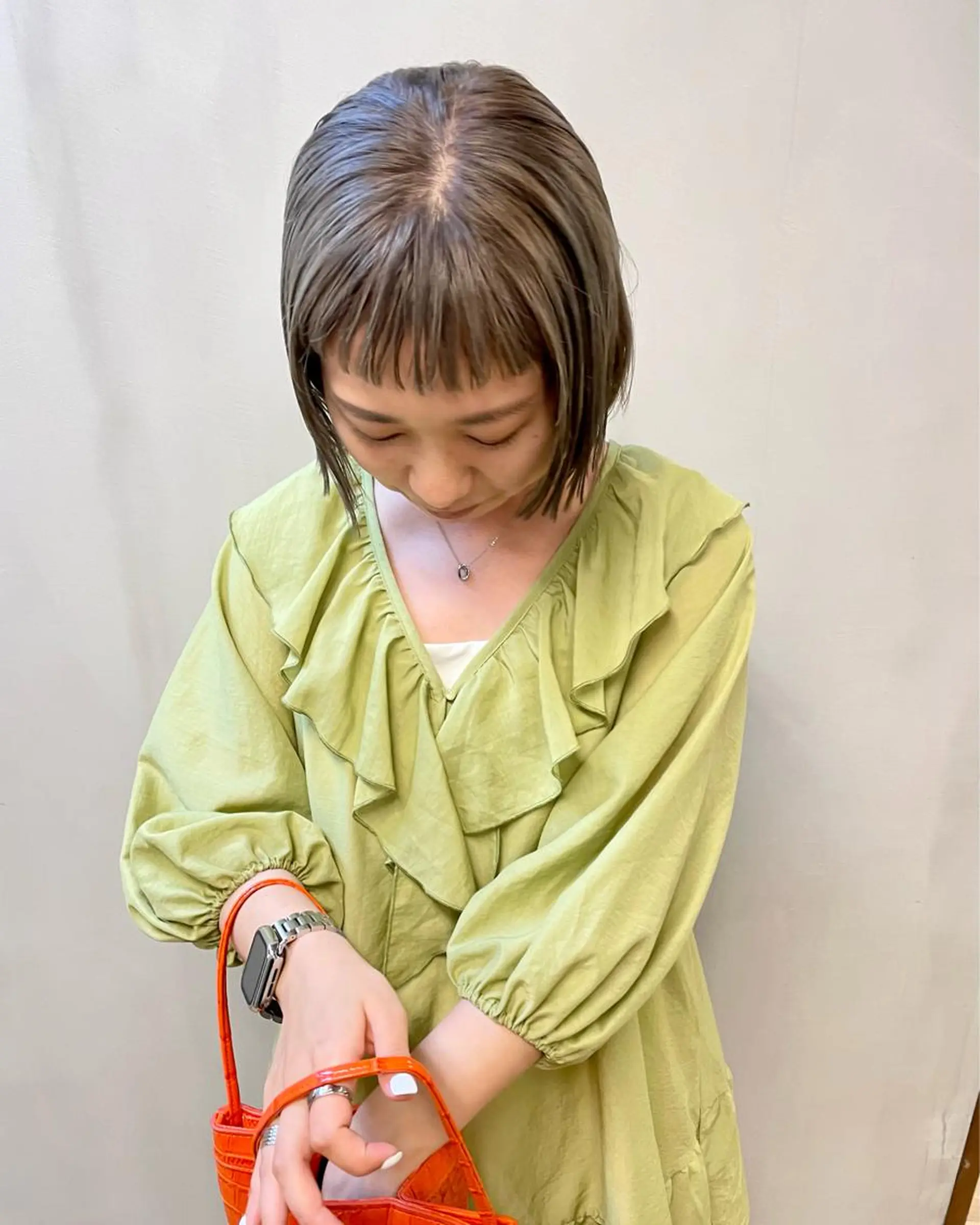 ミディアム カラー パーマ ヘアアレンジ メンズ キッズ ネイル マツエク・マツパ アイブロウ メンズブリーチ ブリーチ ダブルカラー グレージュ ブリーチなしカラー カット ヘアカラー トリートメント tatsumi/ボブ ウルフ/レイヤーのヘアスタイル