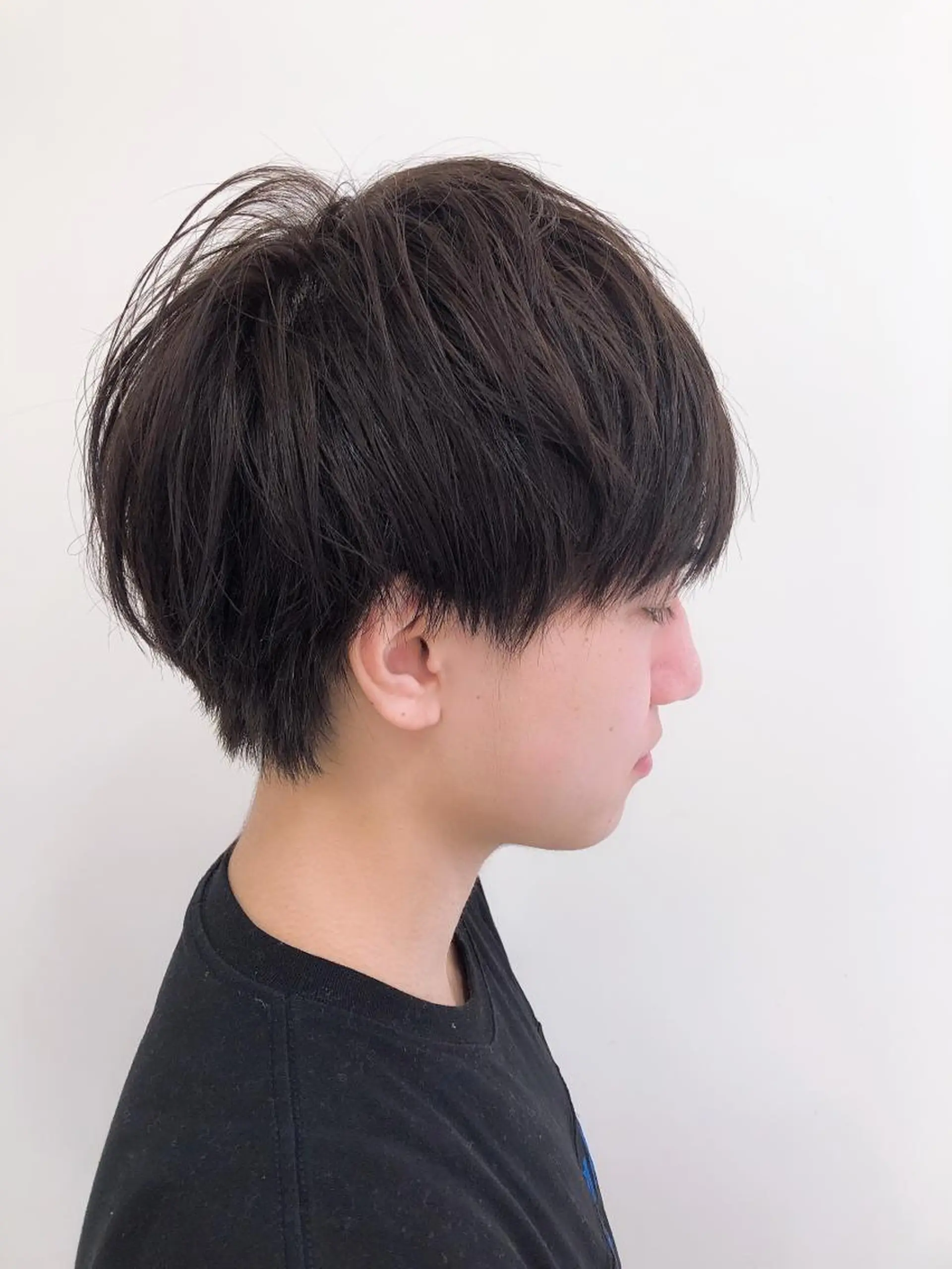 カラー メンズ 細めハイライト🩶 ボブ/レイヤーカットのヘアスタイル