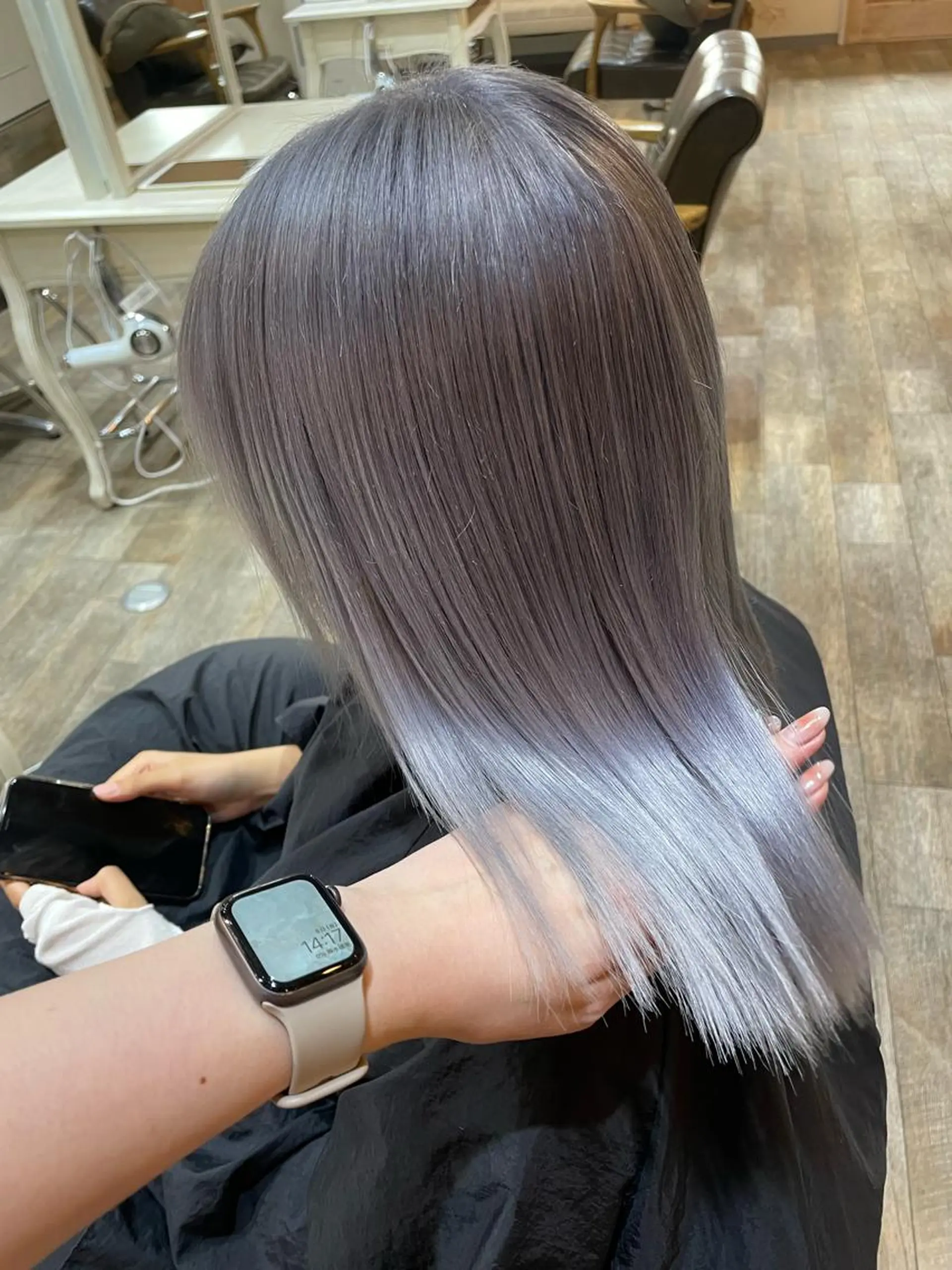 ミディアム カラー ブロンド 宮城 ほのかのヘアスタイル