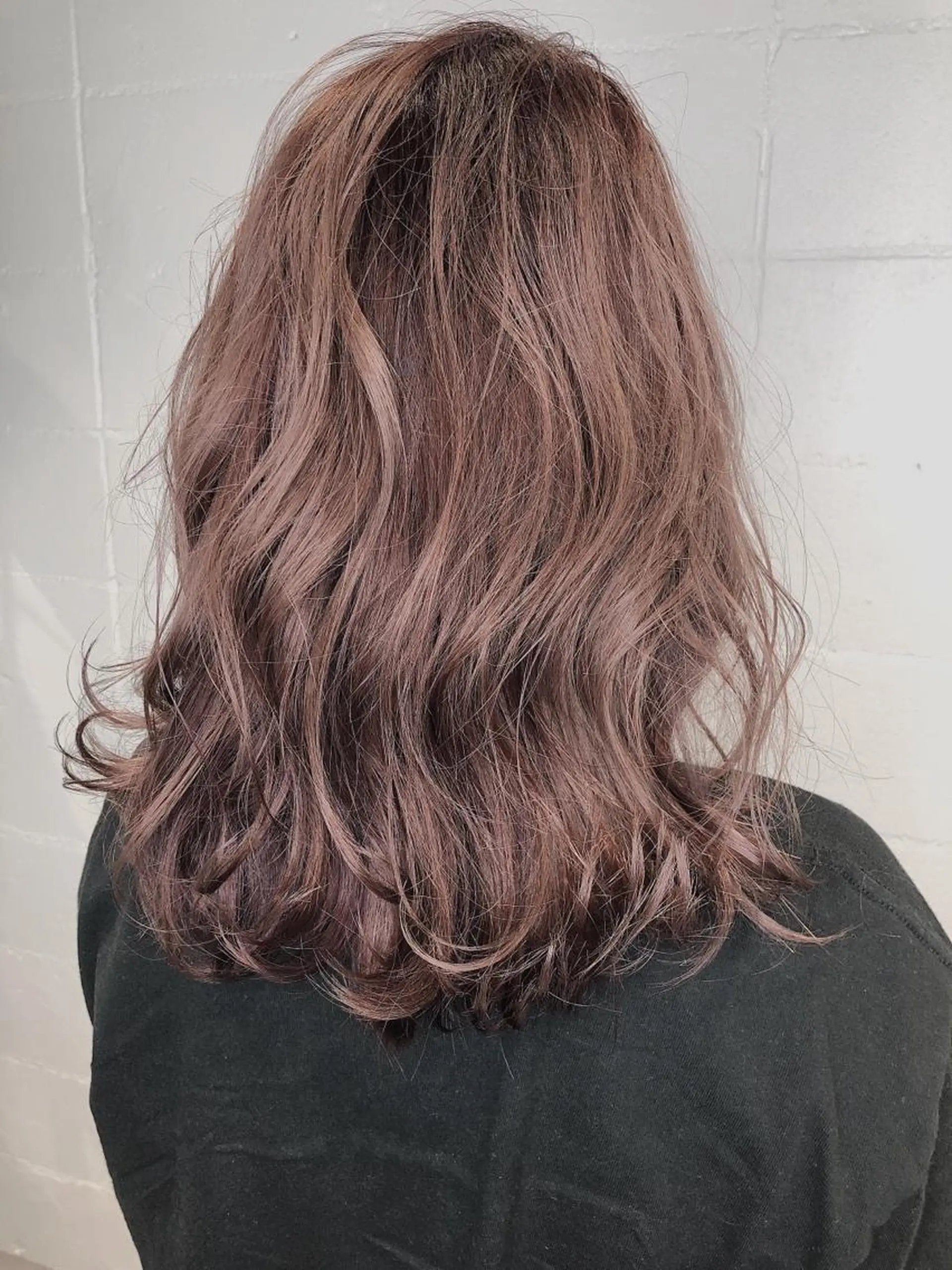 セミロング ショート･ウルフ✂︎ 安住有咲子のヘアスタイル