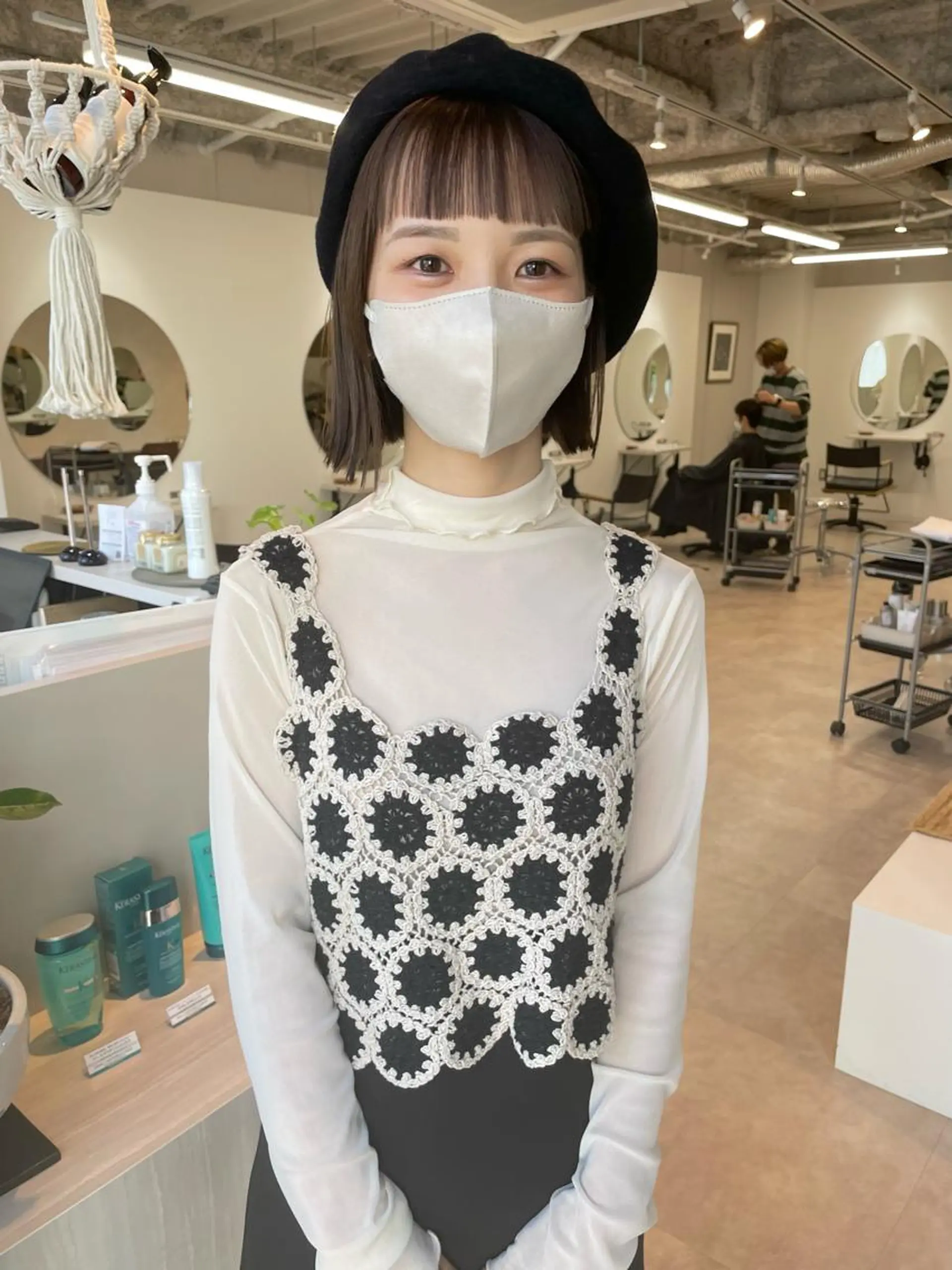 ミディアム KAORU オリーブカラーのヘアスタイル