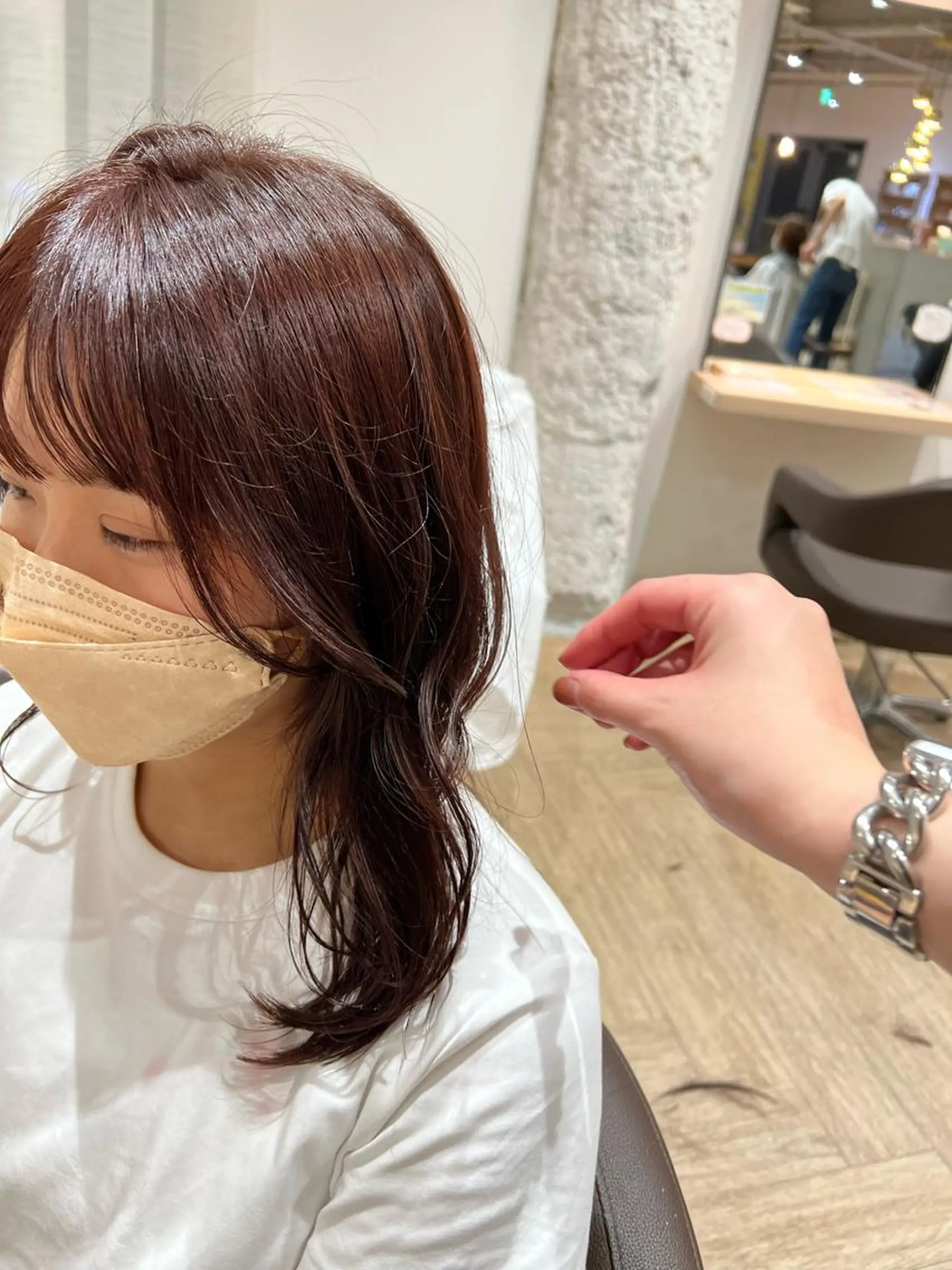 ミディアム 伊藤 愛美のヘアスタイル